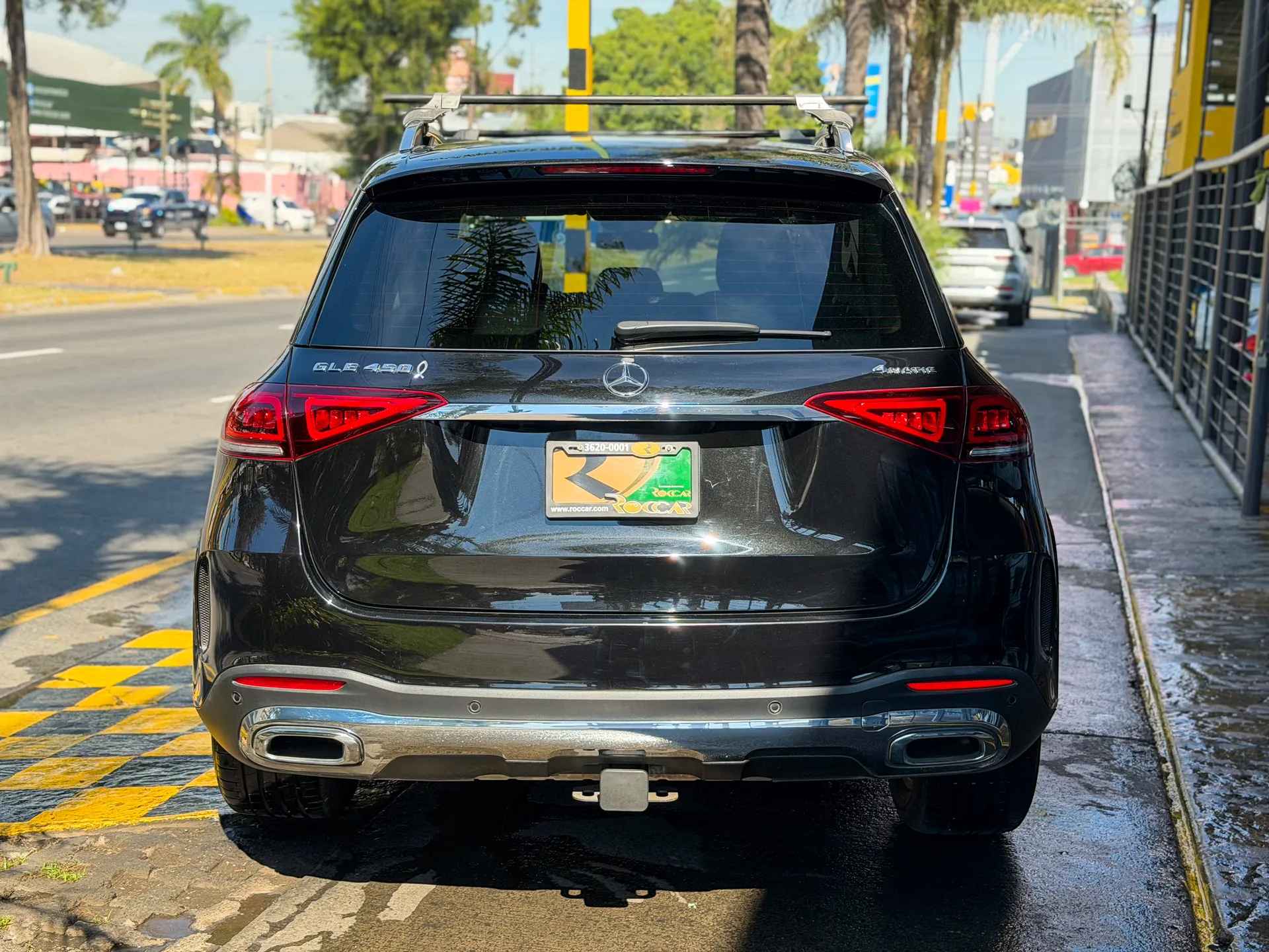 Car image 8