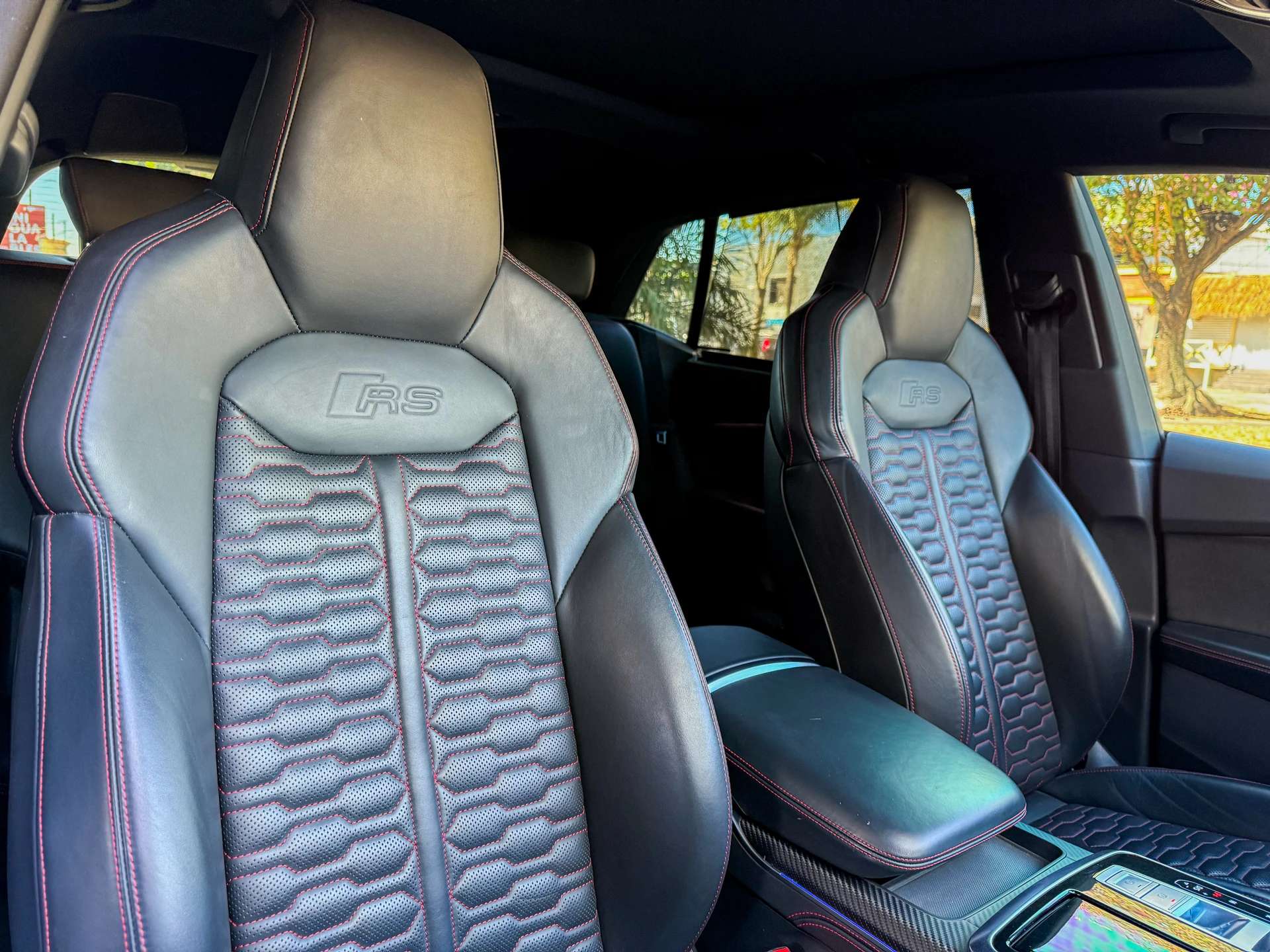 Car image 23