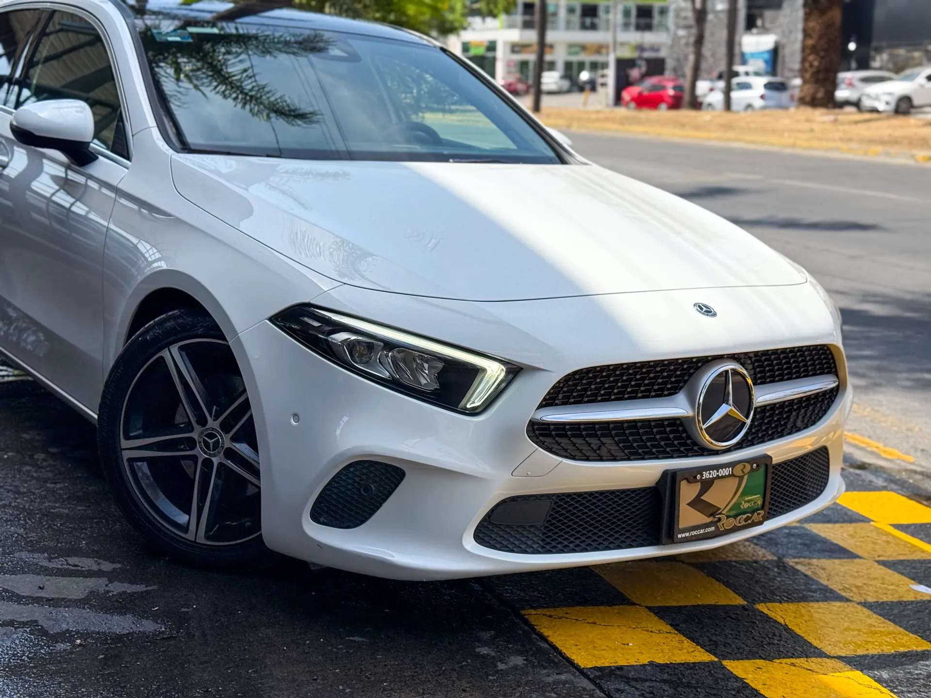 Car image 5
