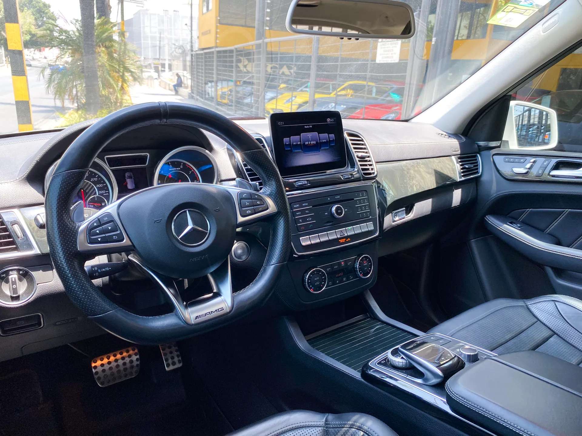 Car image 6