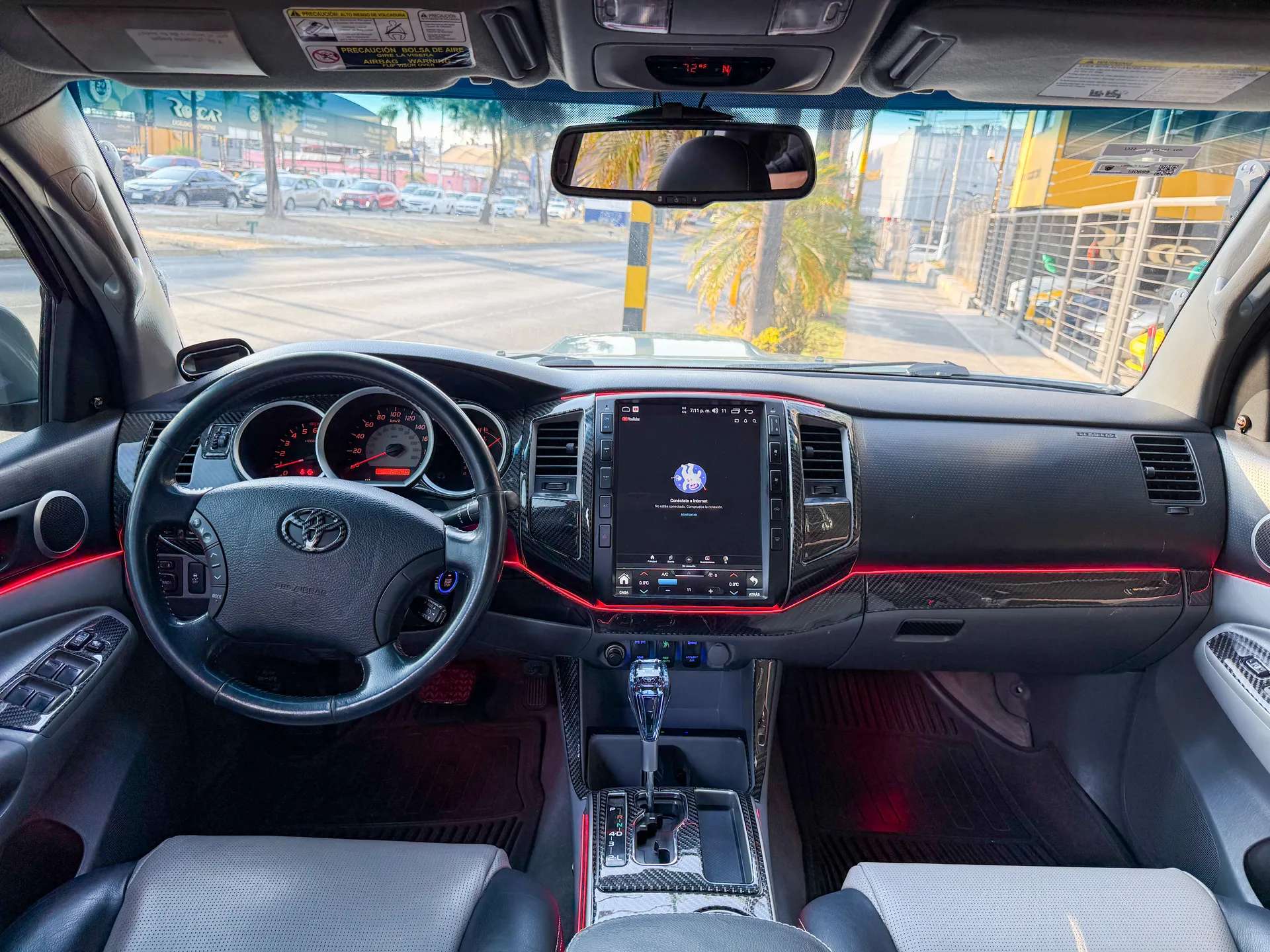 Car image 10