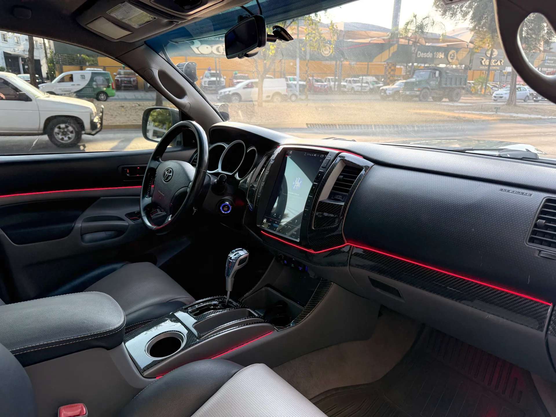 Car image 13