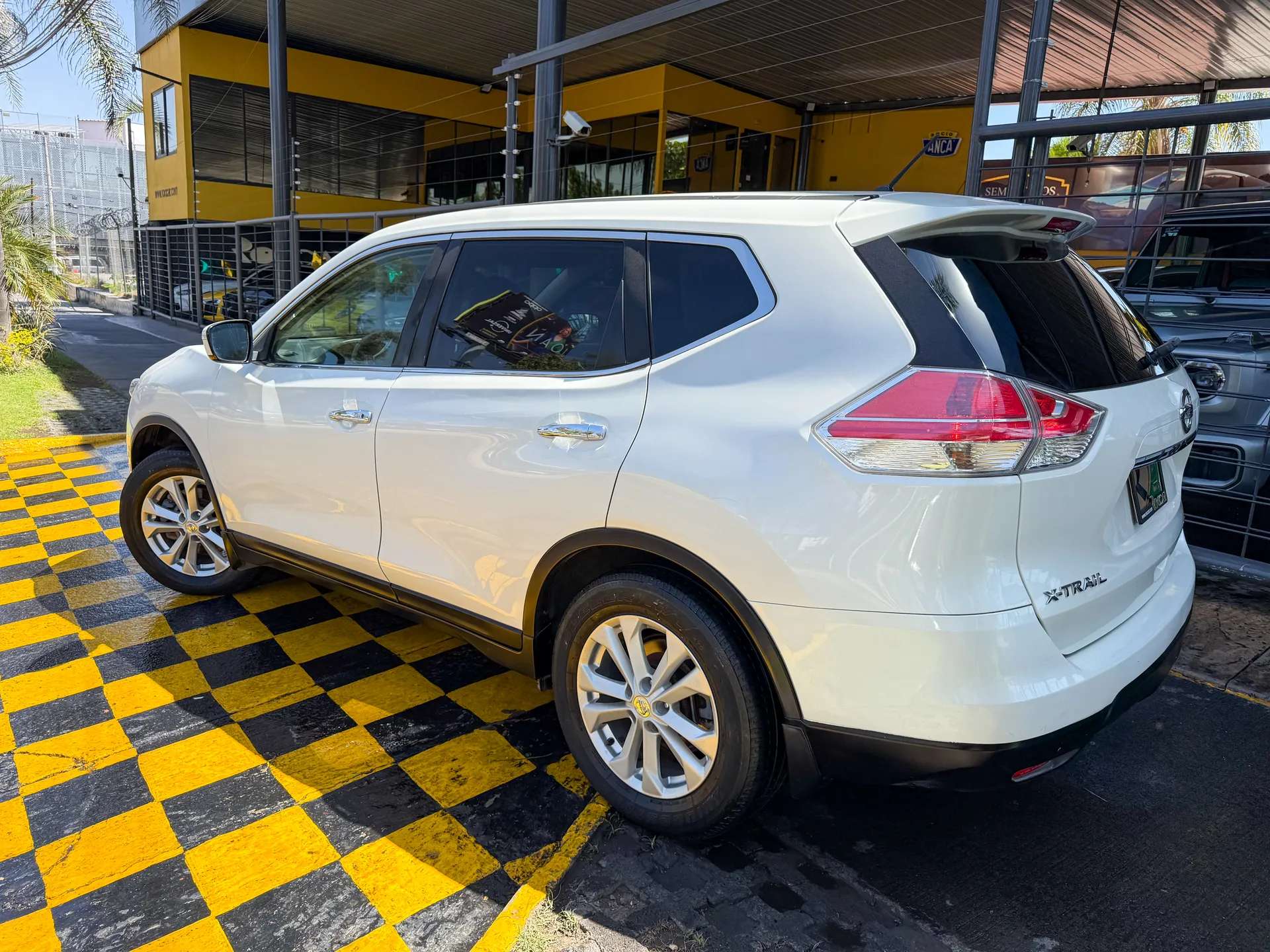 Car image 6