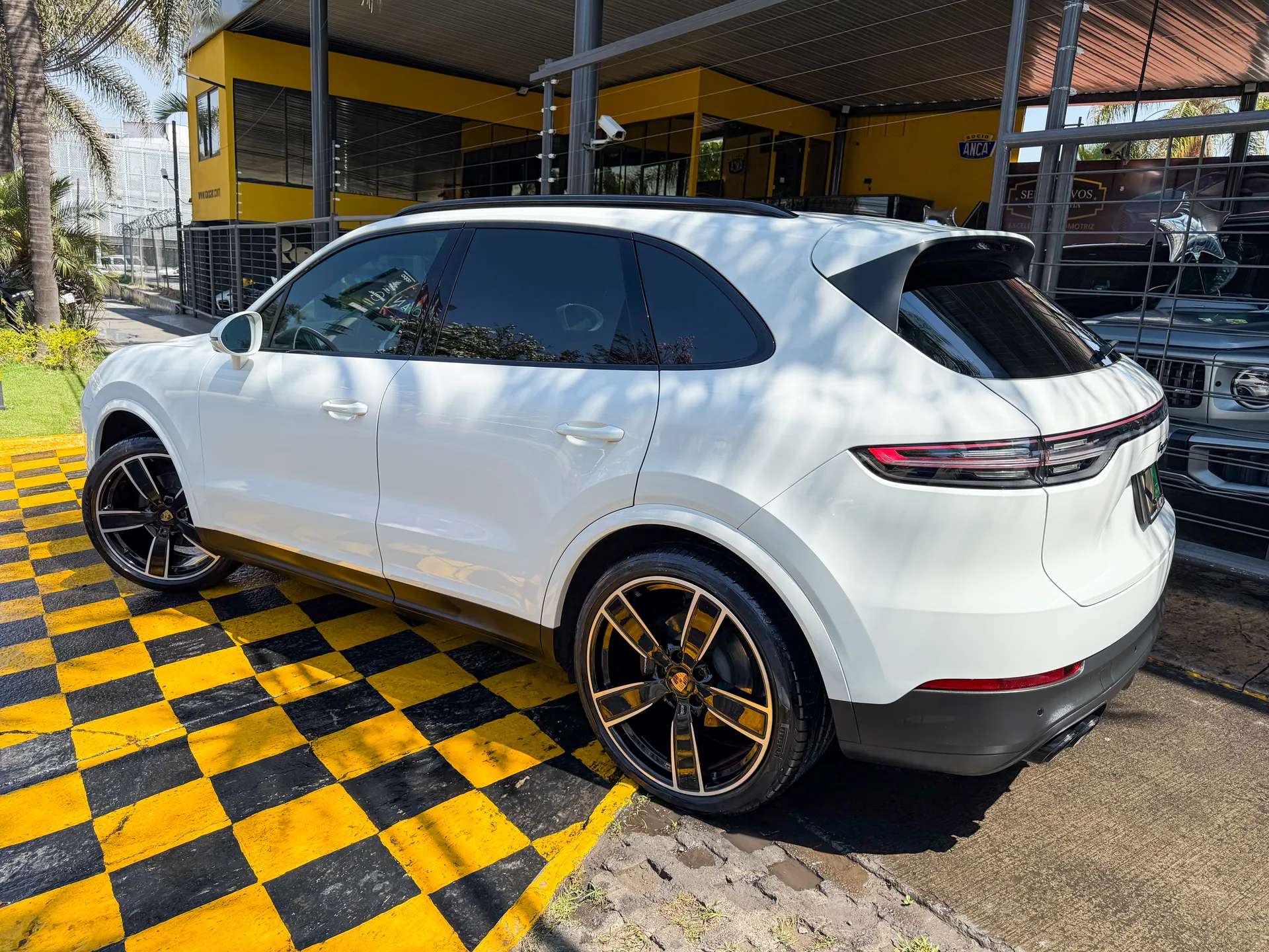 Car image 6