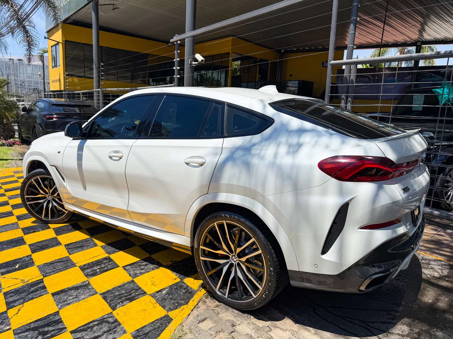 Car image 6