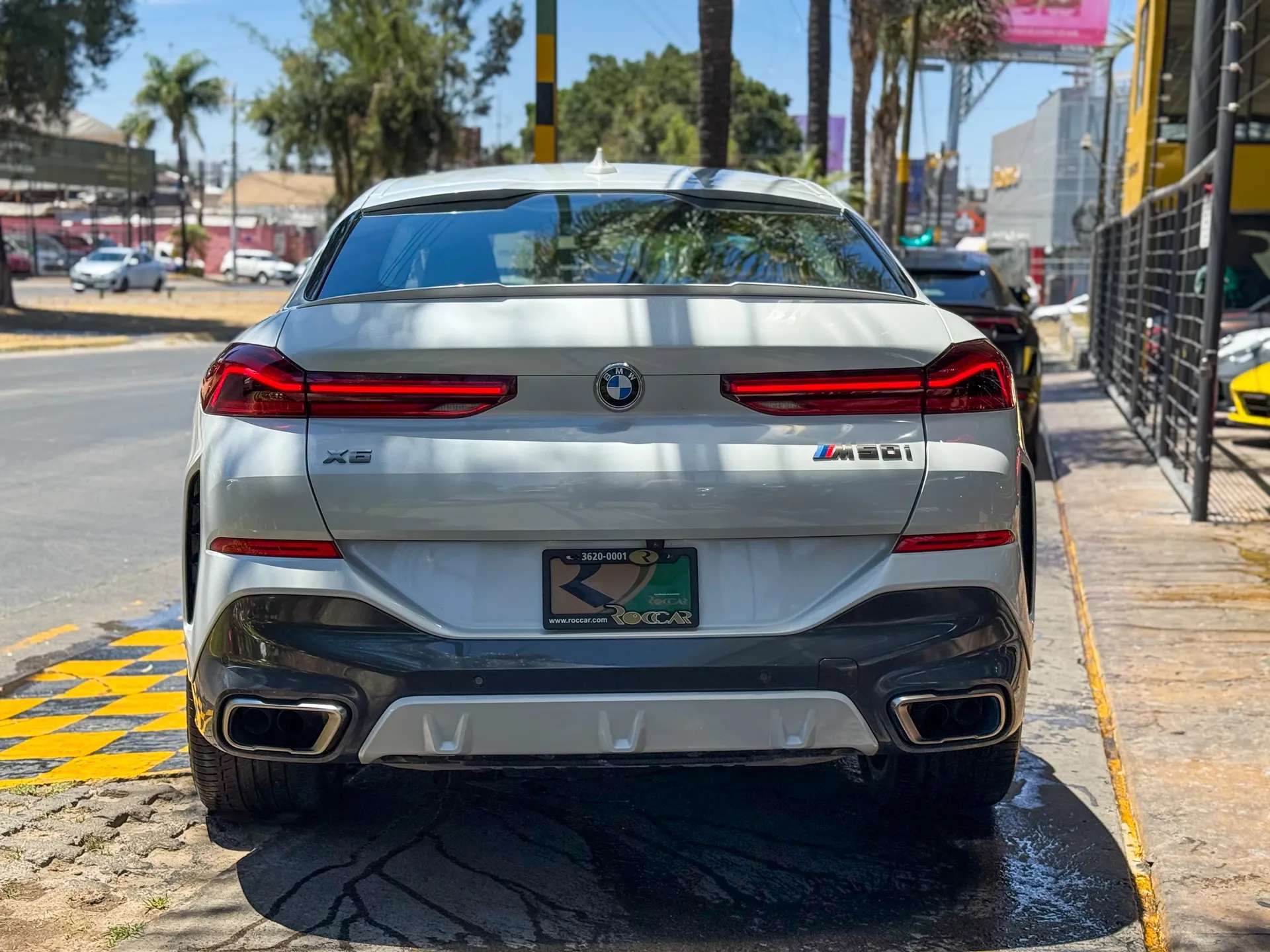 Car image 8