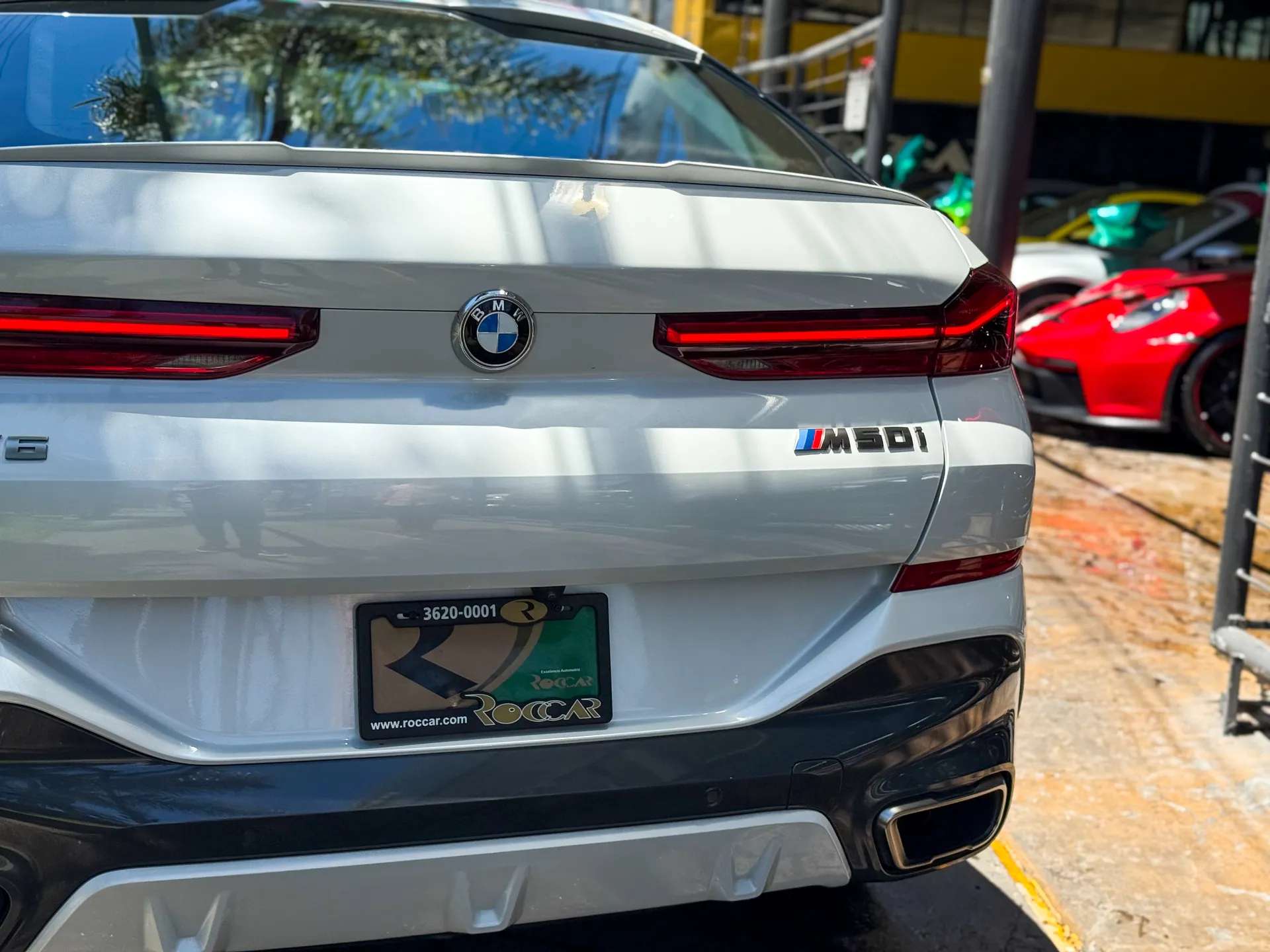 Car image 9