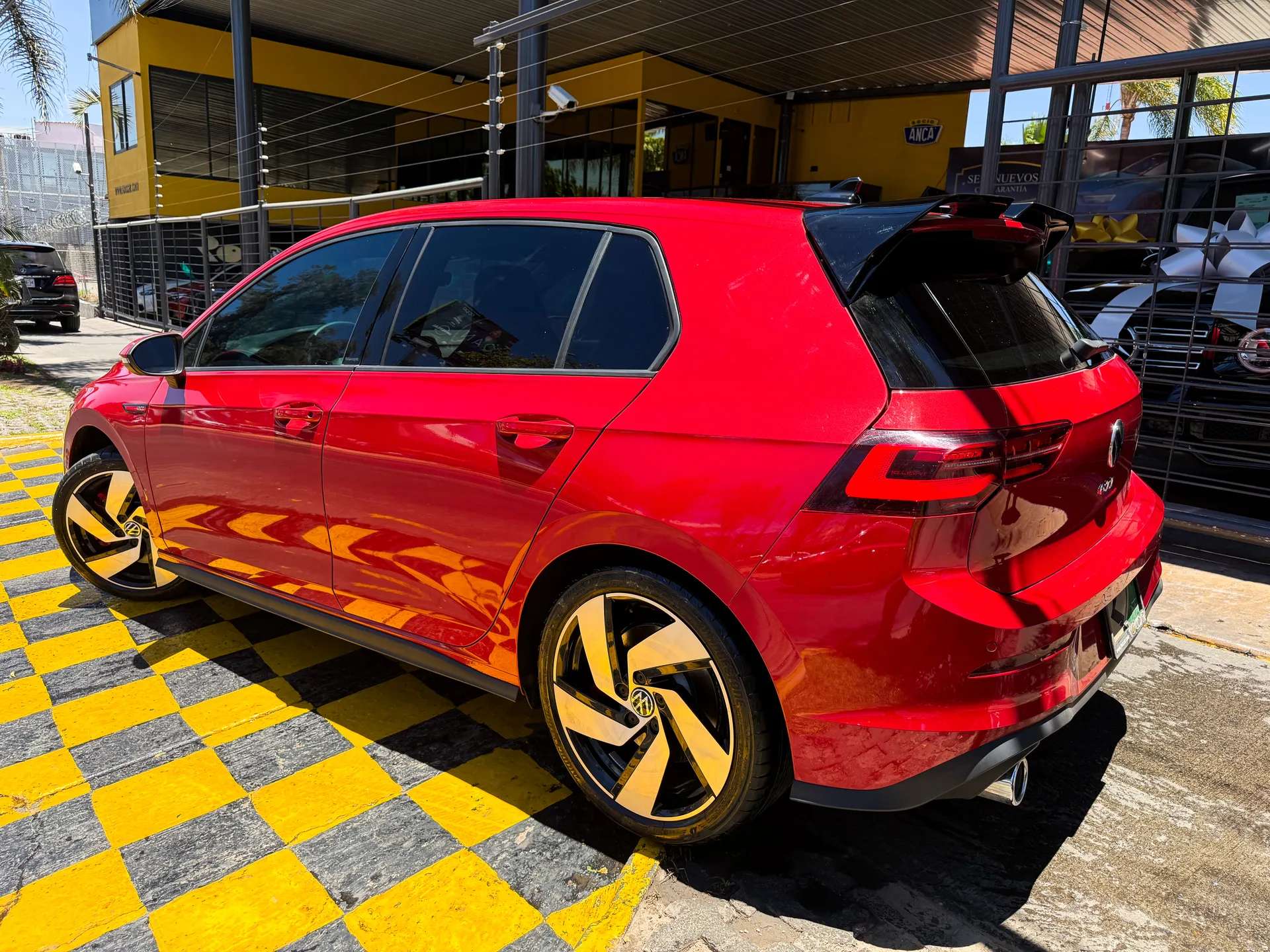 Car image 7