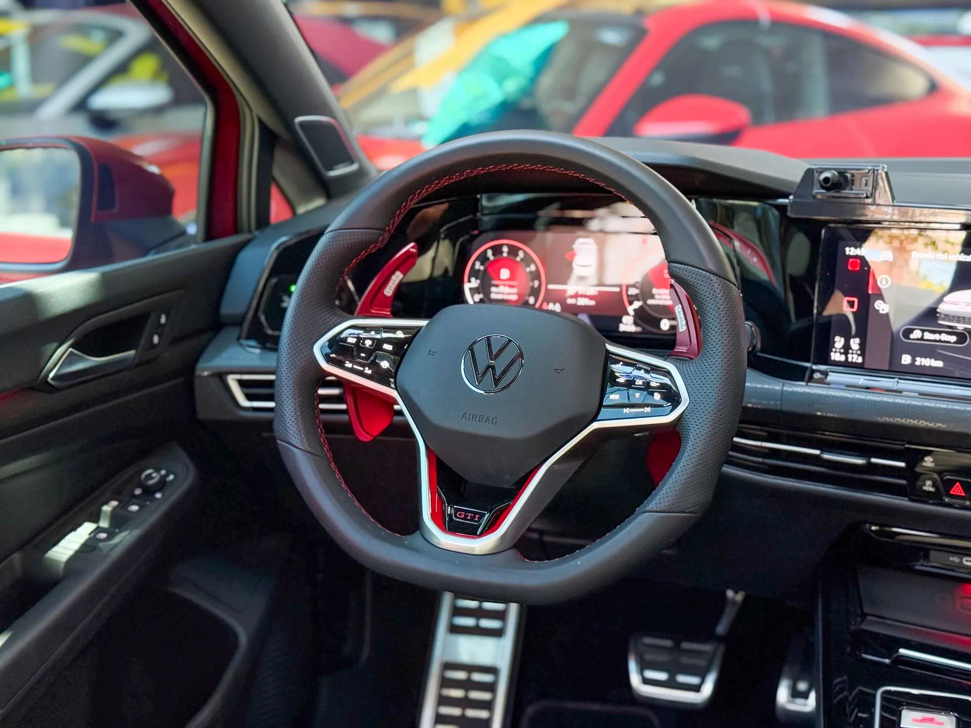 Car image 13