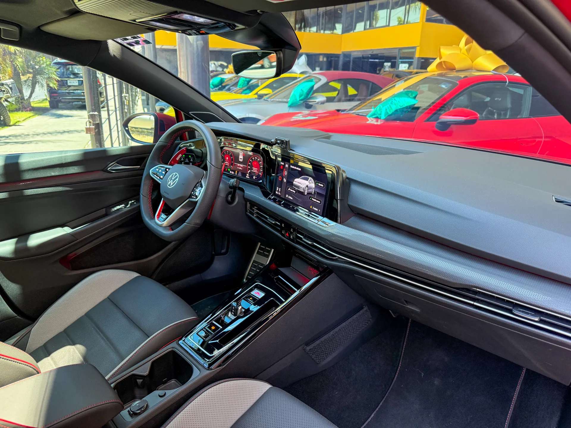 Car image 15