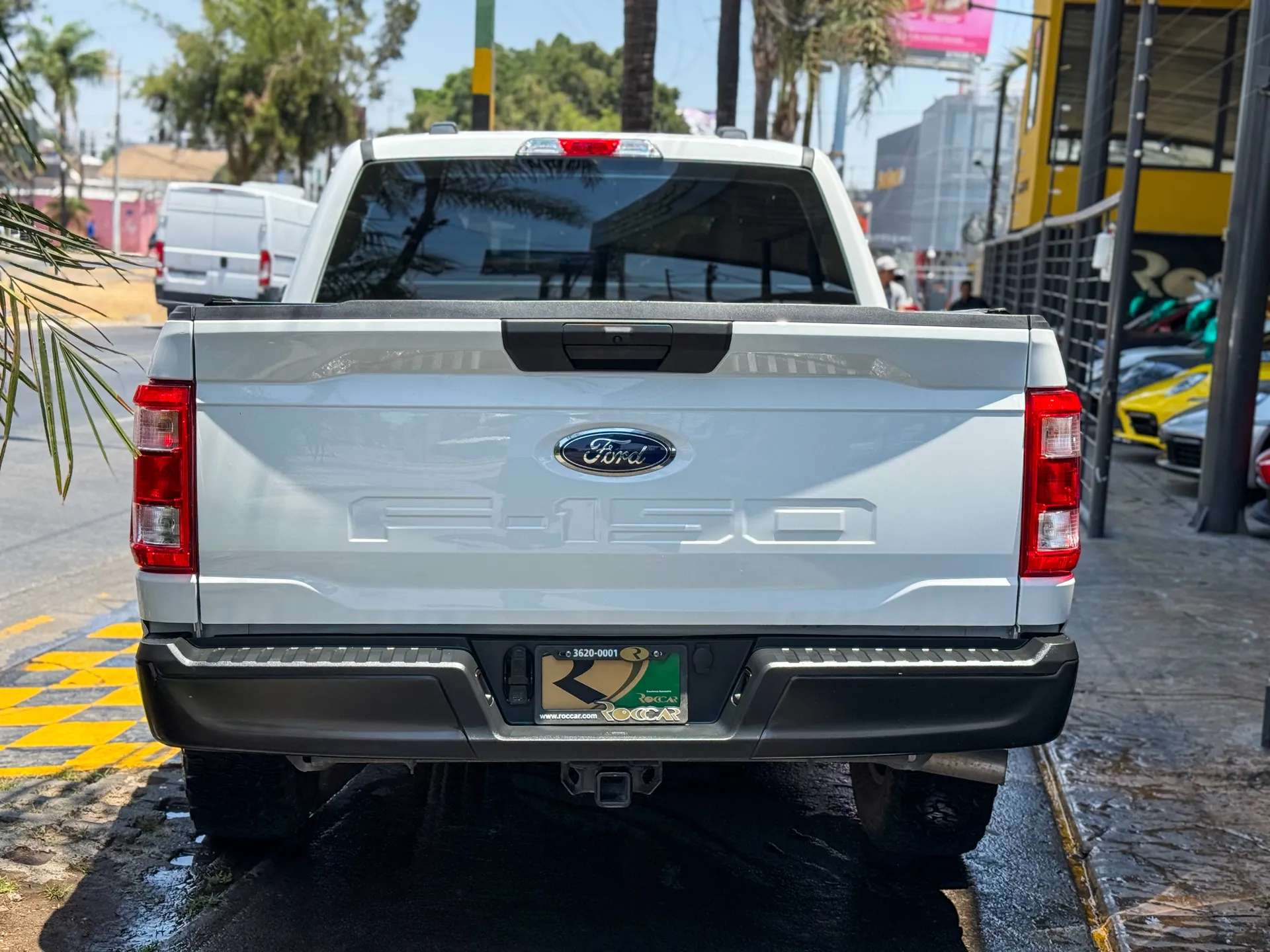 Car image 8