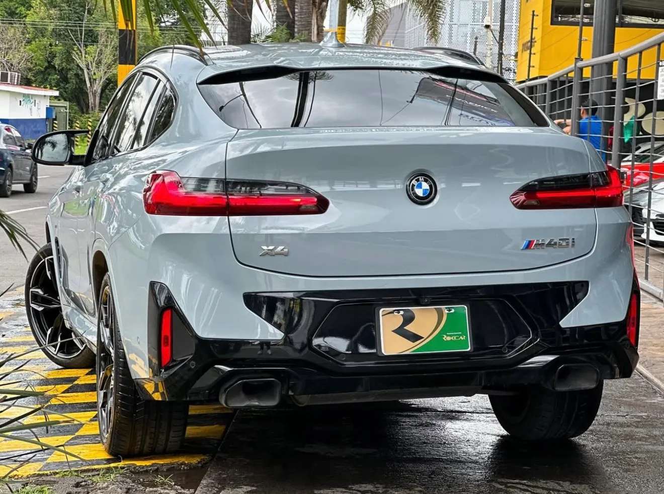 Car image 8
