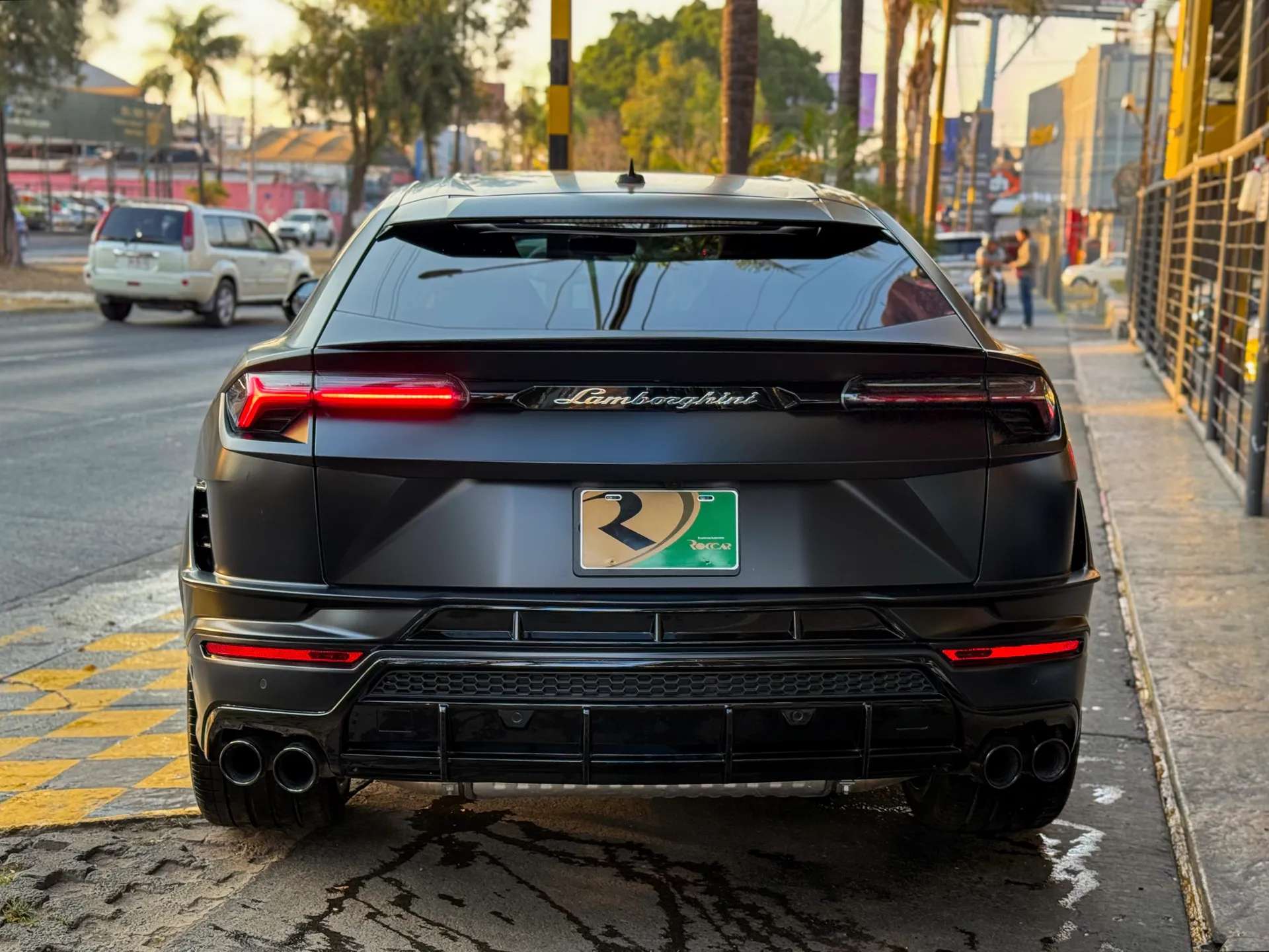 Car image 11