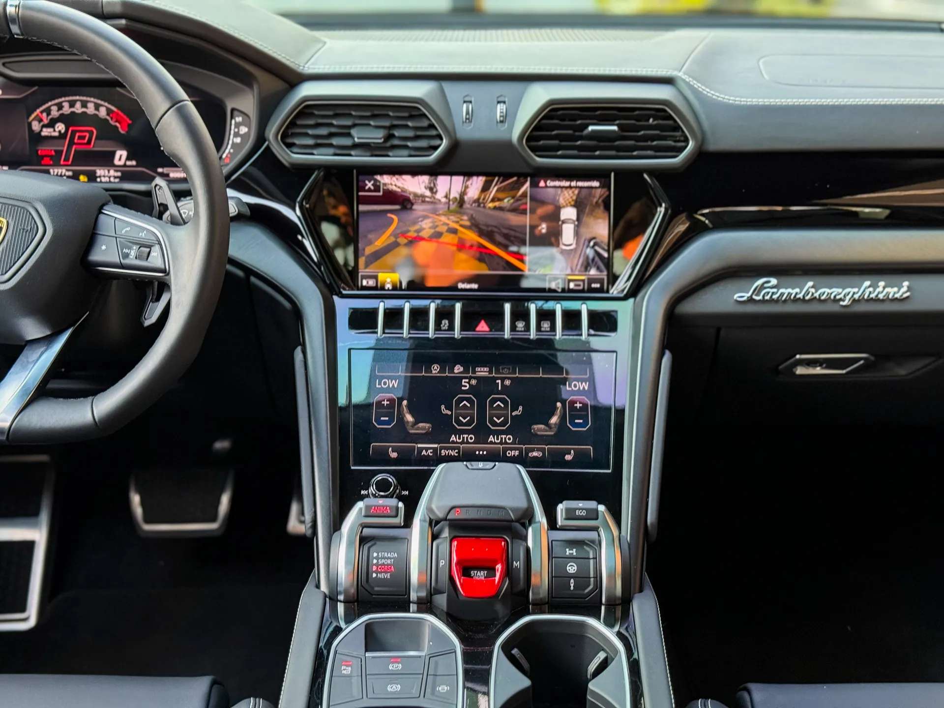 Car image 17