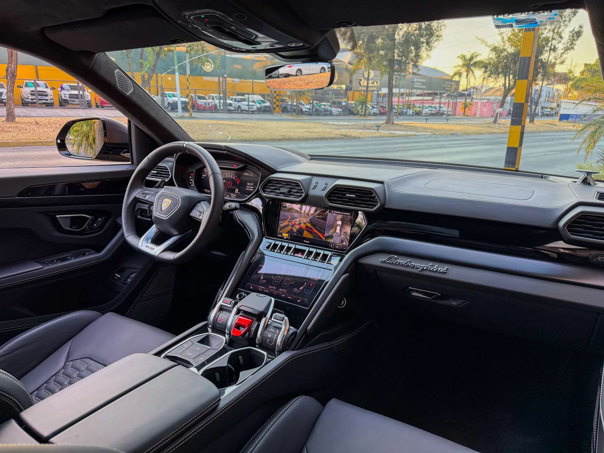 Car image 20