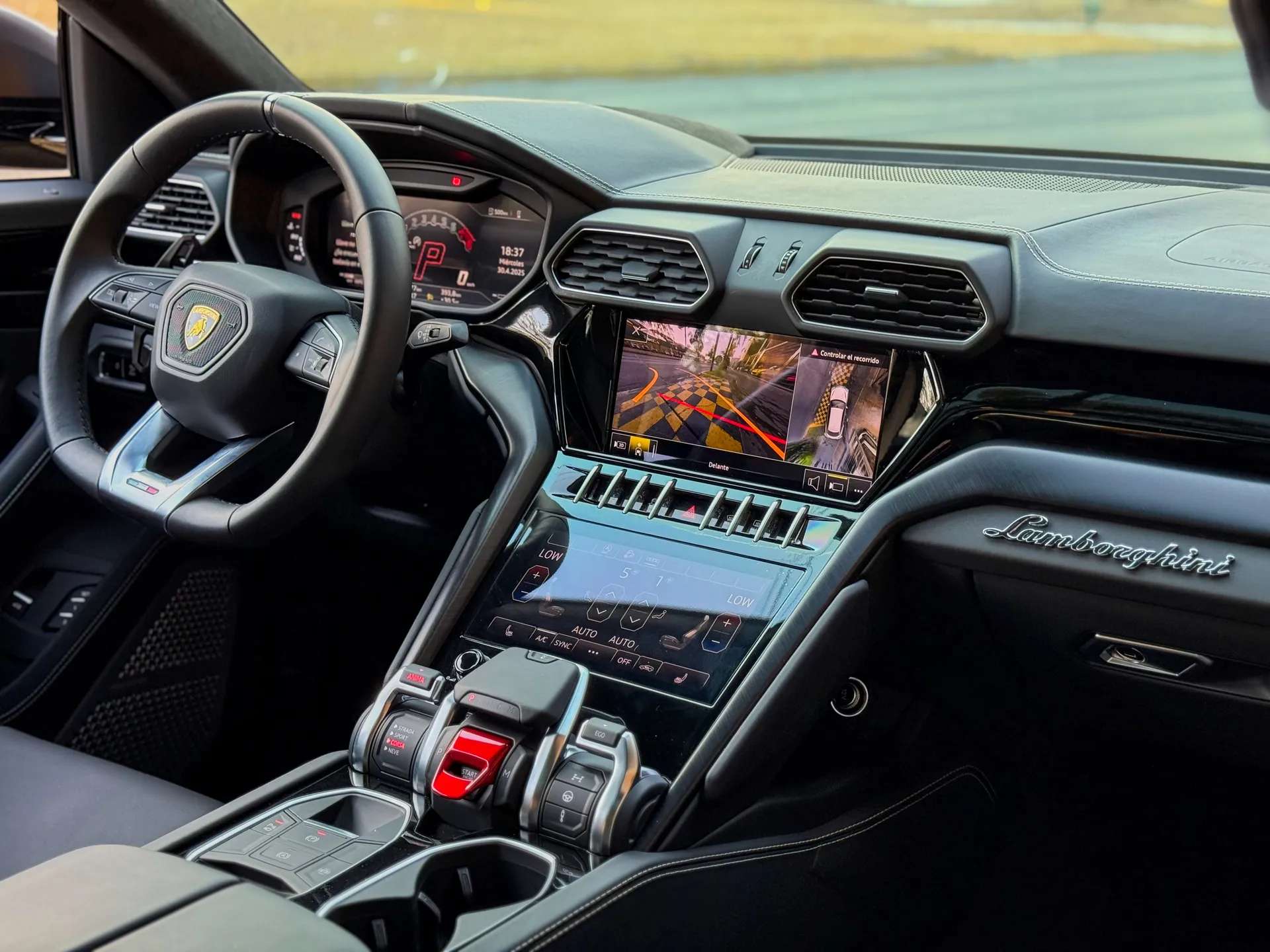 Car image 21