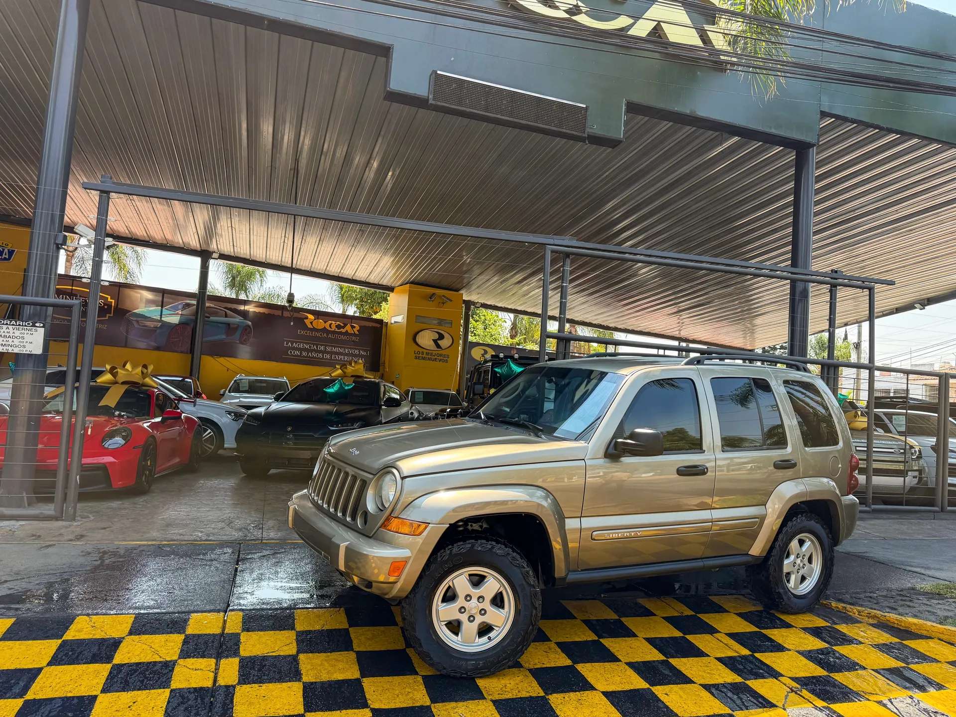 Car image 1