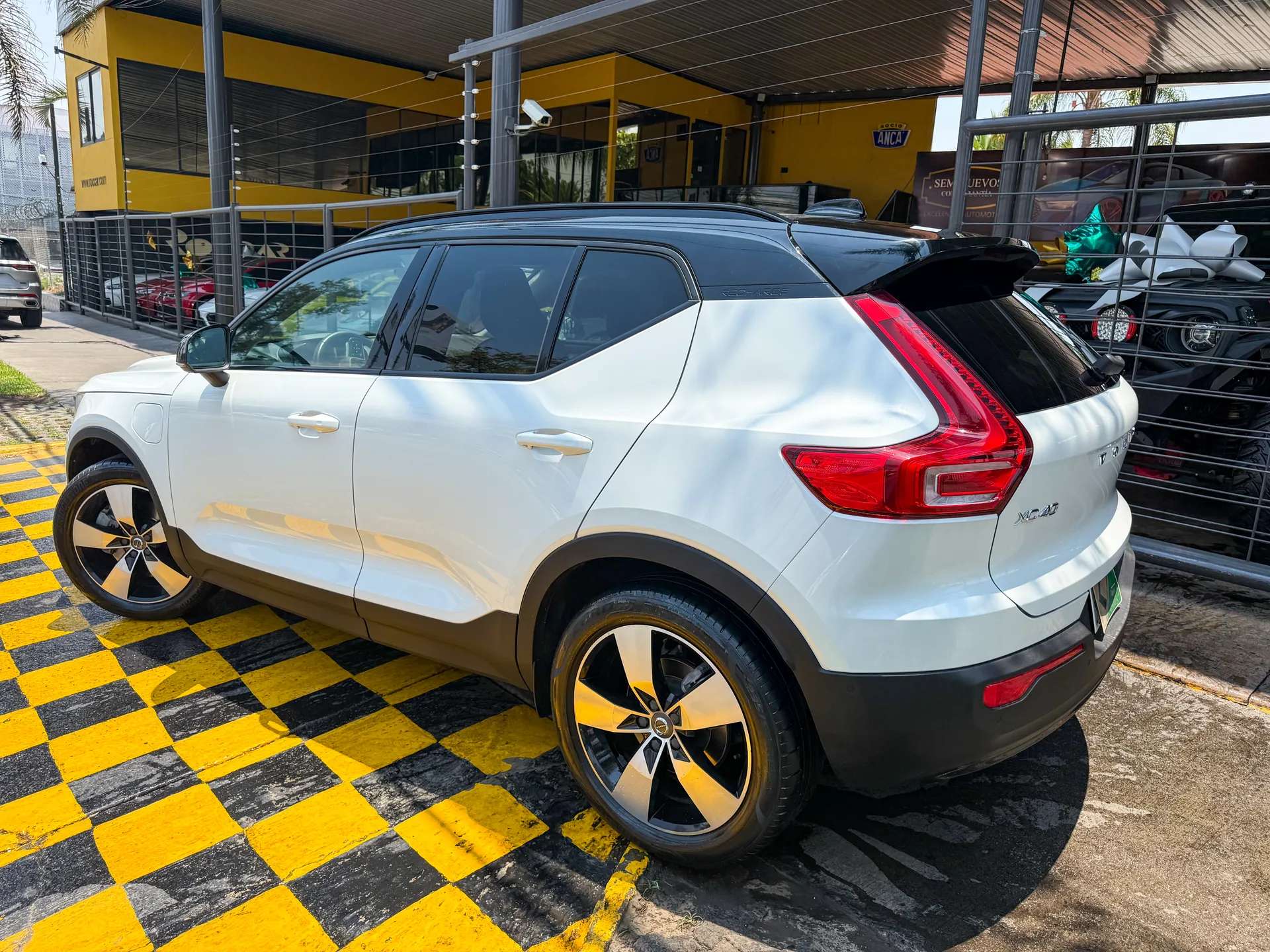 Car image 6