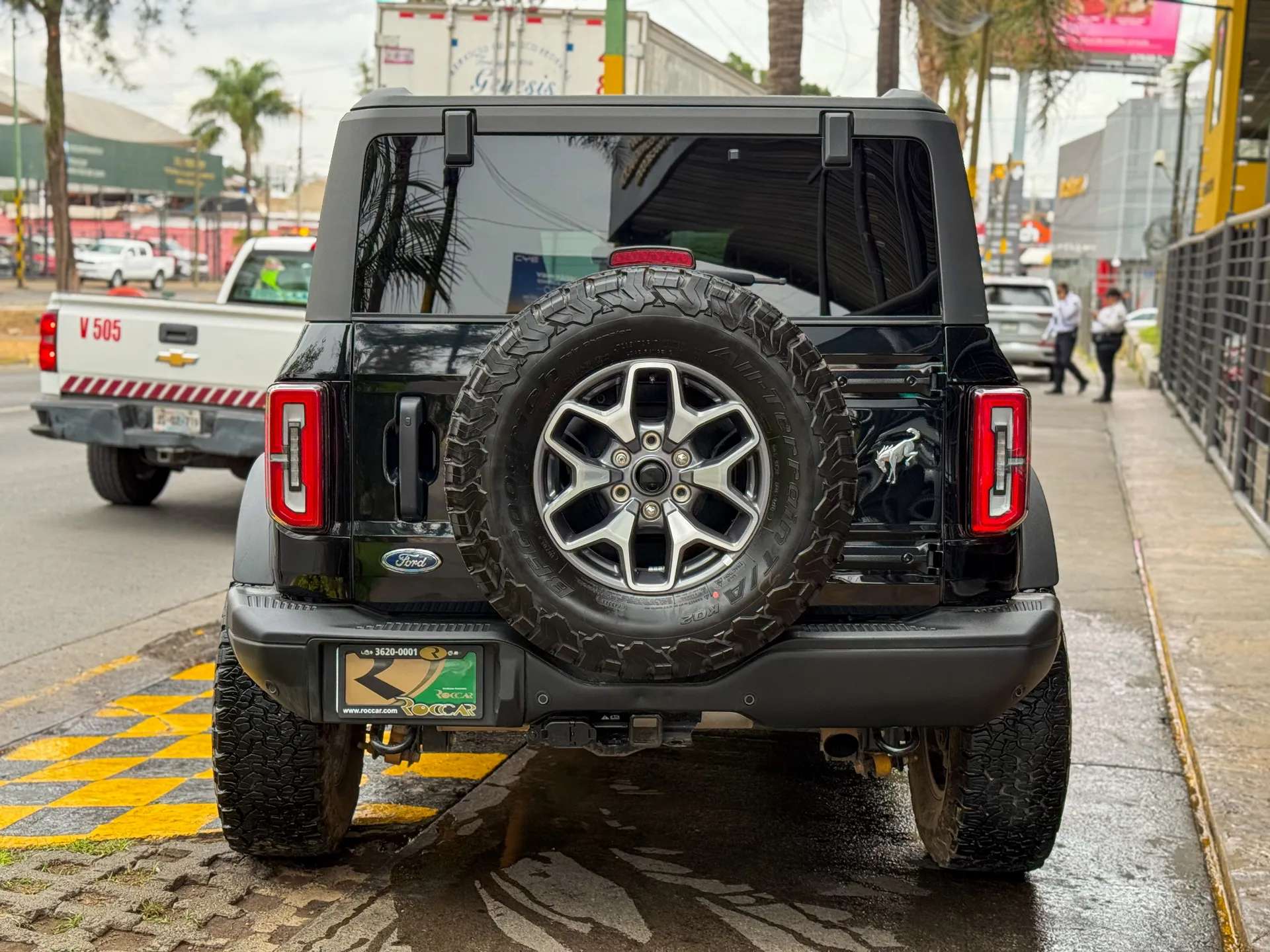 Car image 8