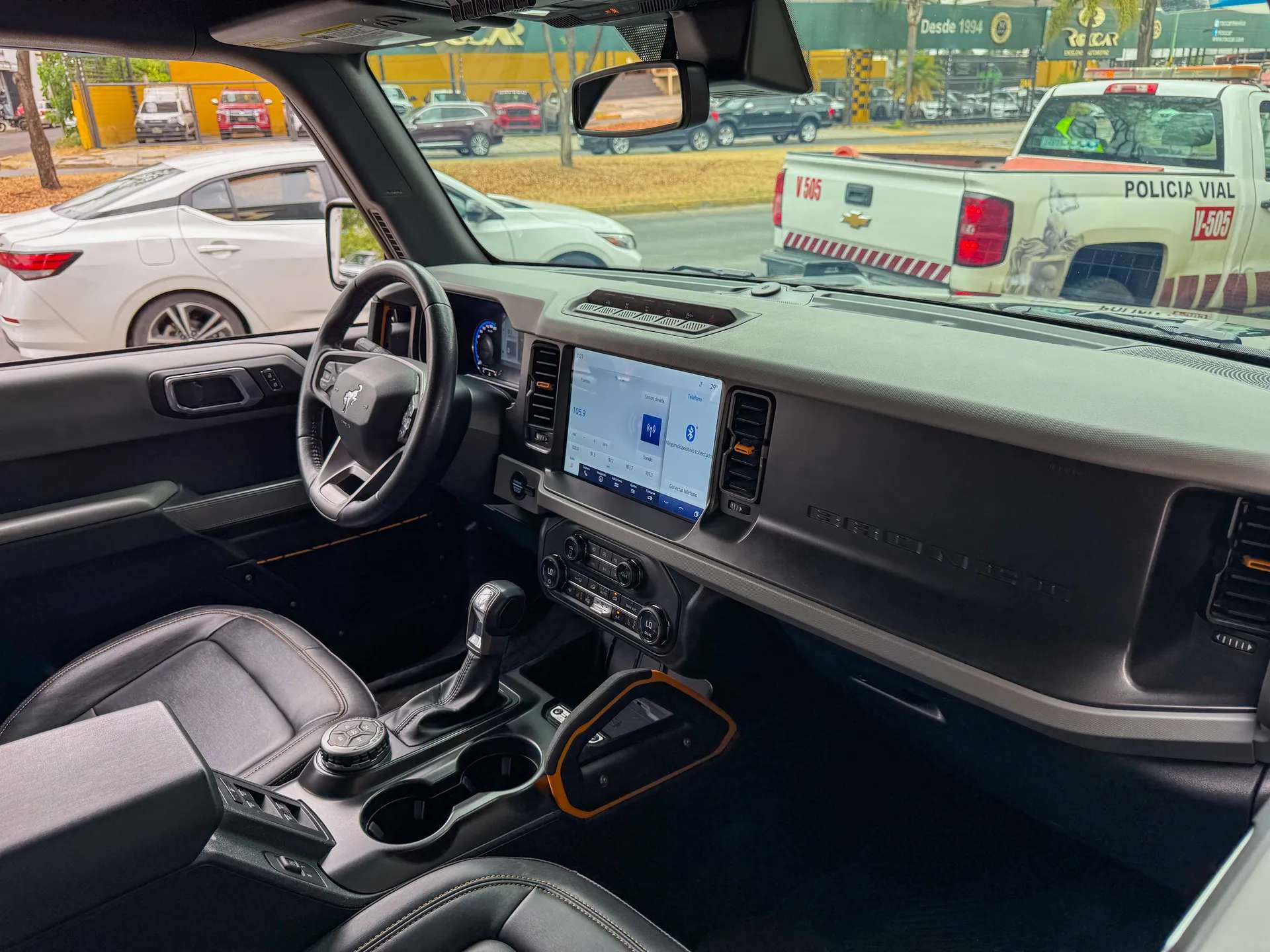Car image 13