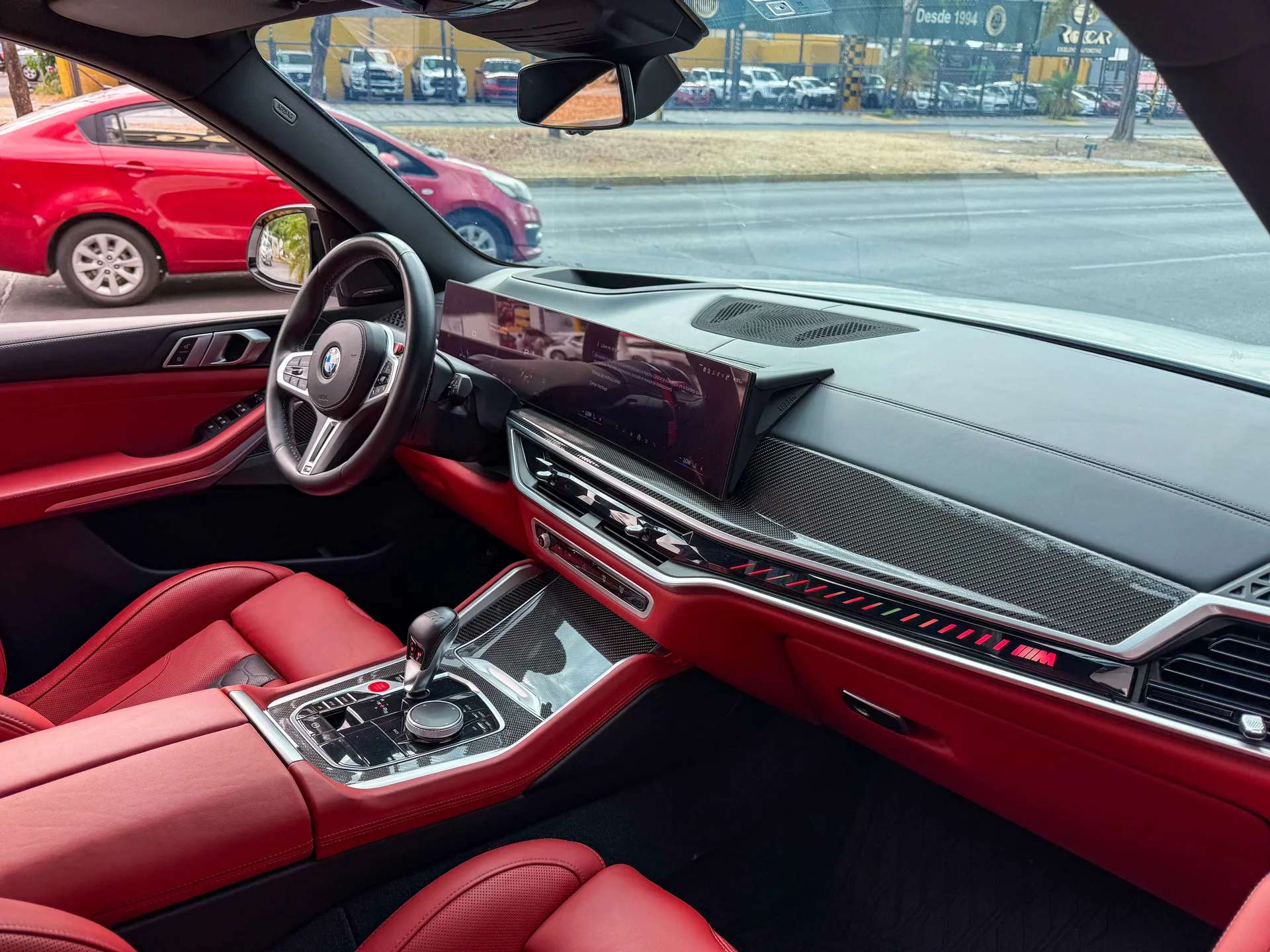 Car image 17