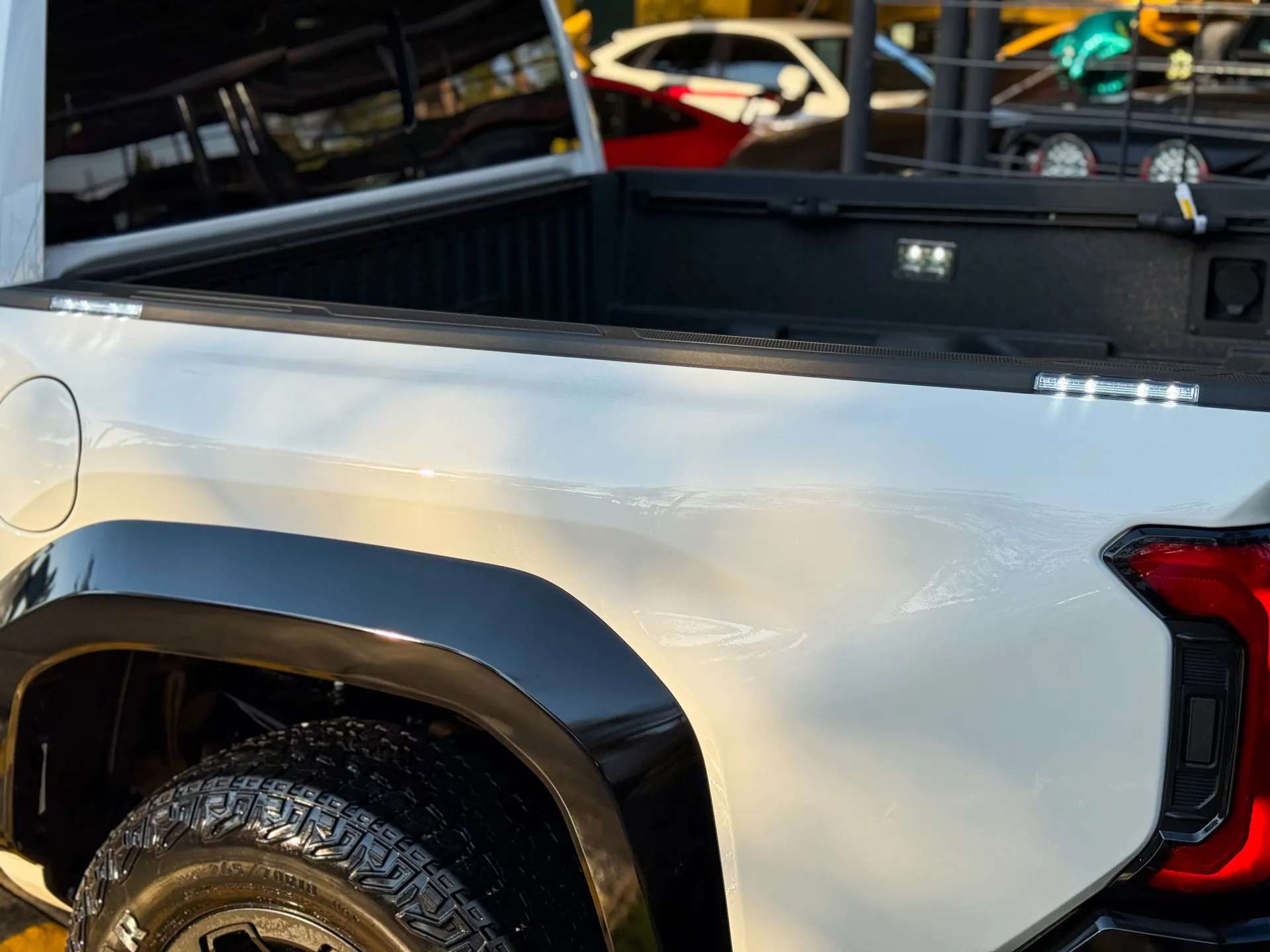 Car image 11