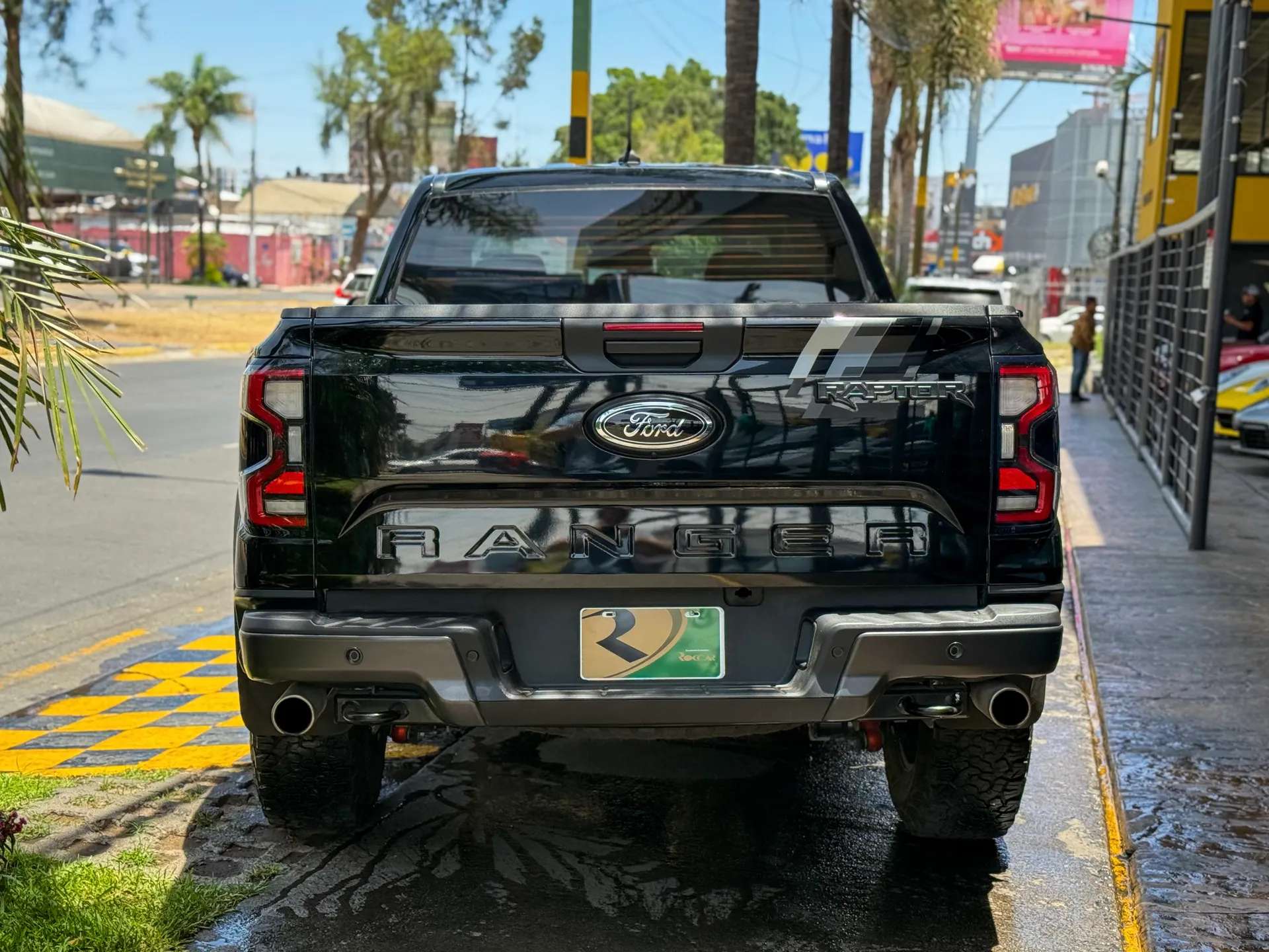 Car image 8