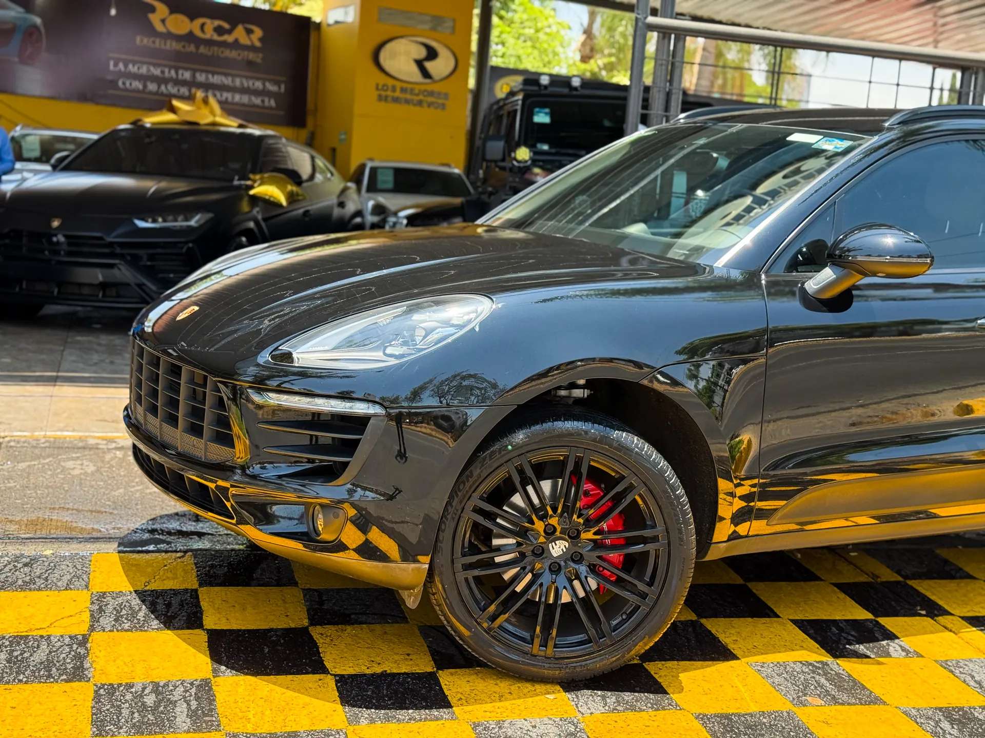 Car image 2