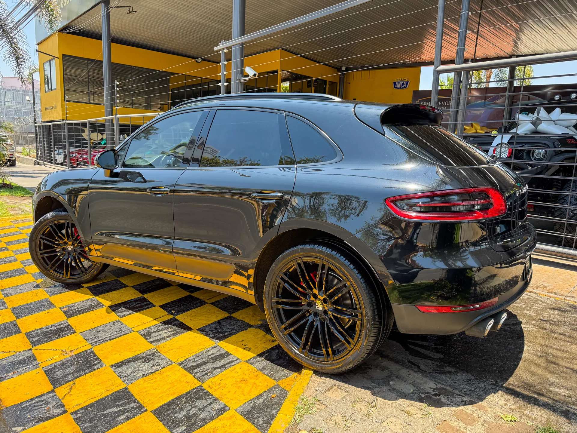 Car image 7