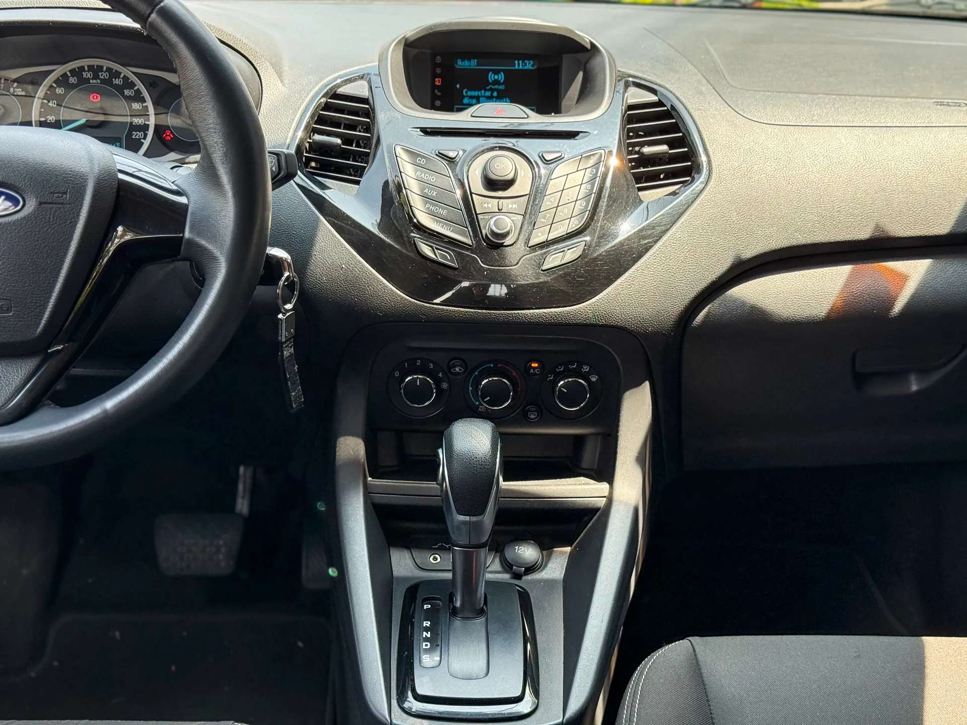 Car image 11