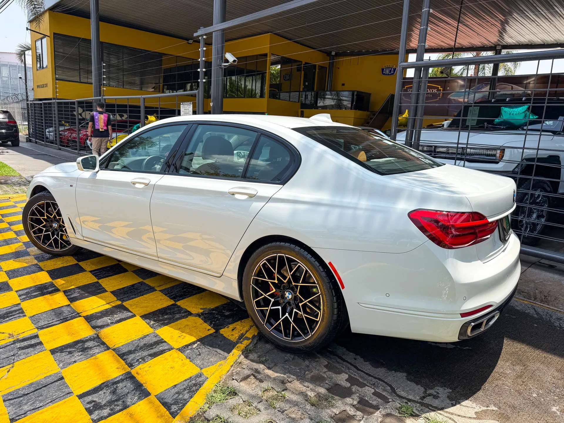 Car image 6