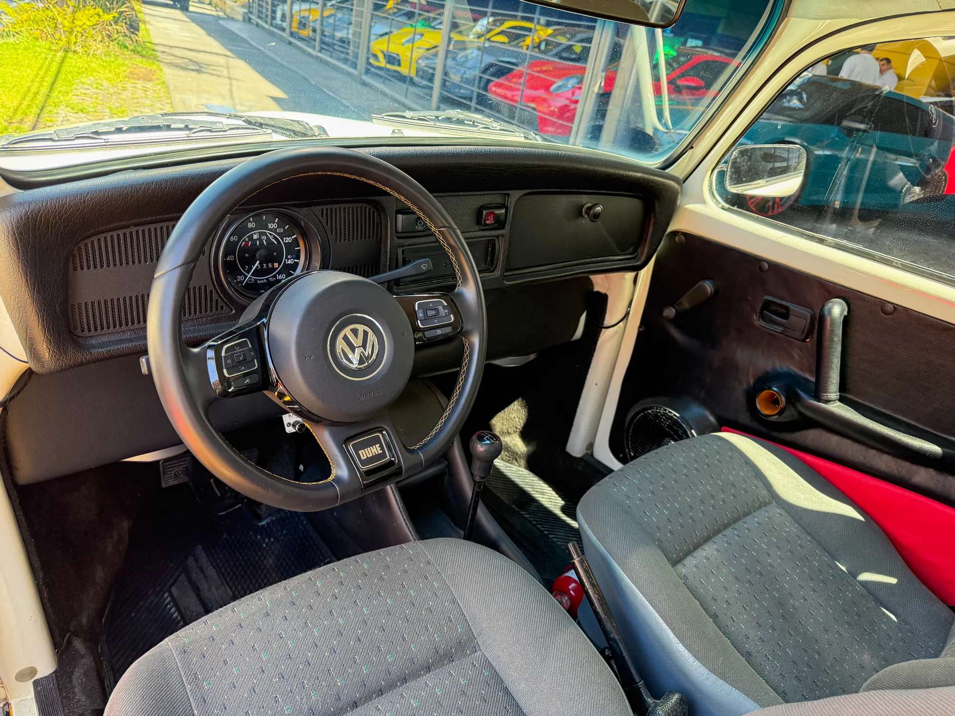 Car image 9