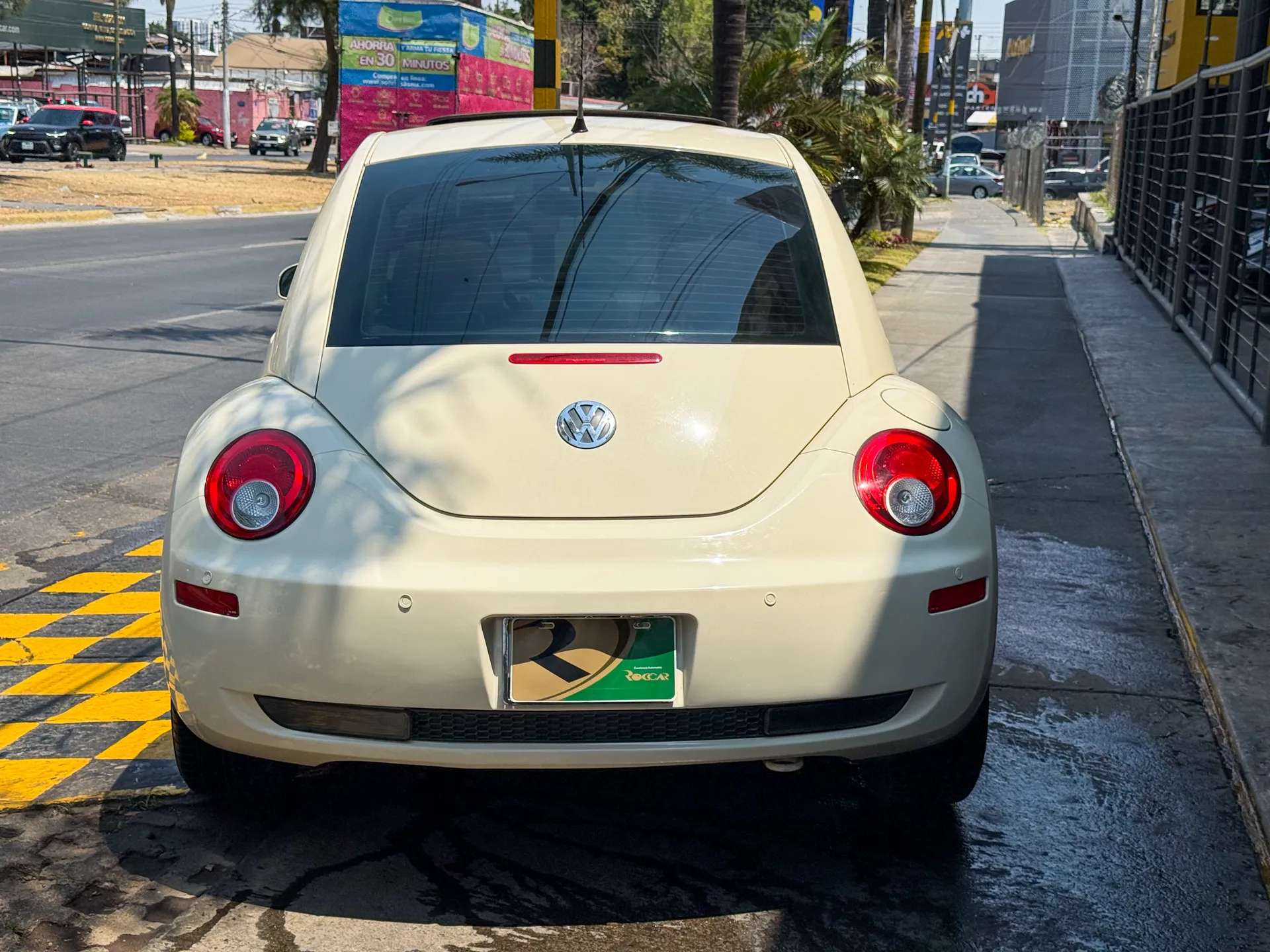 Car image 8