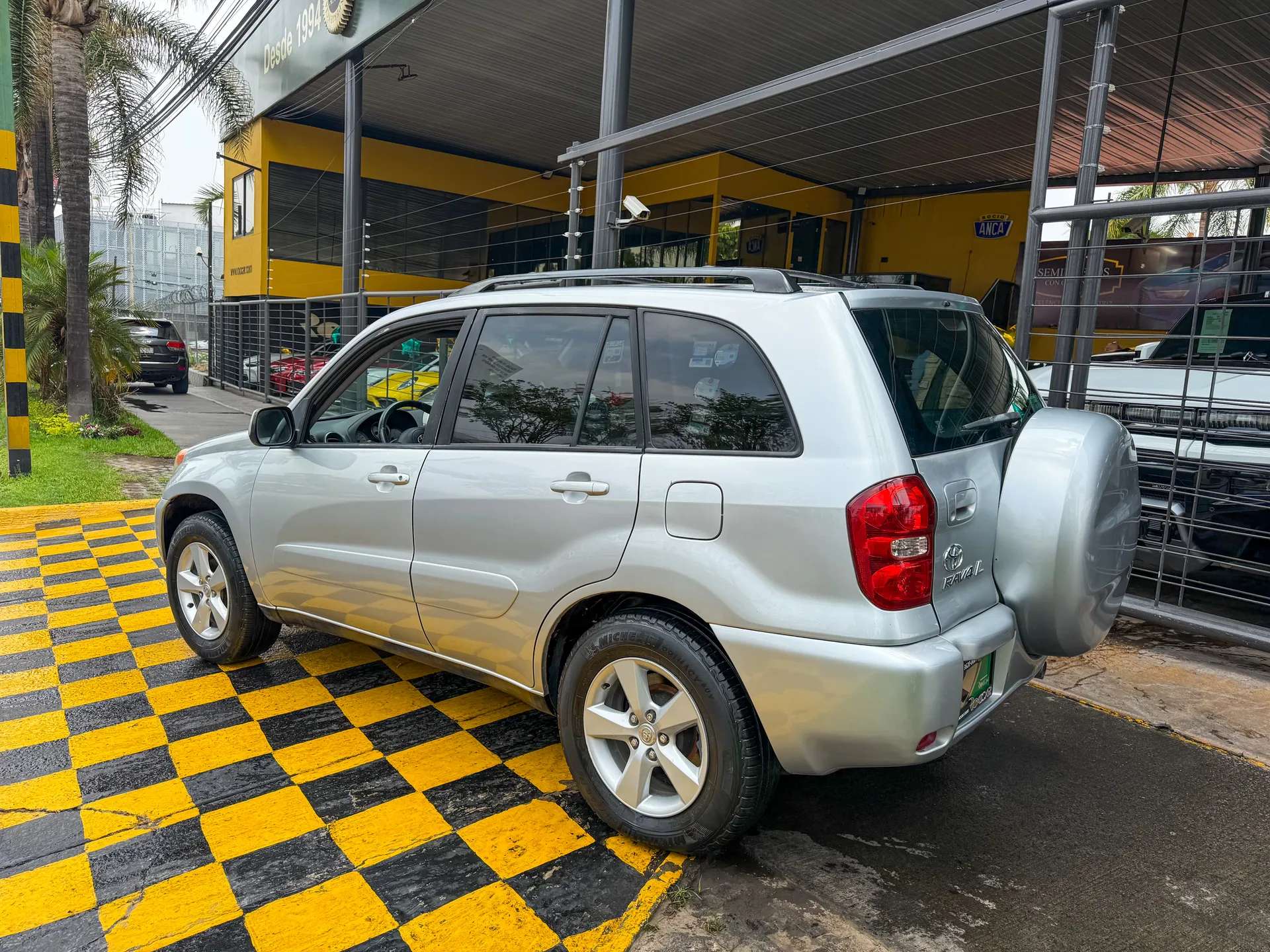 Car image 6