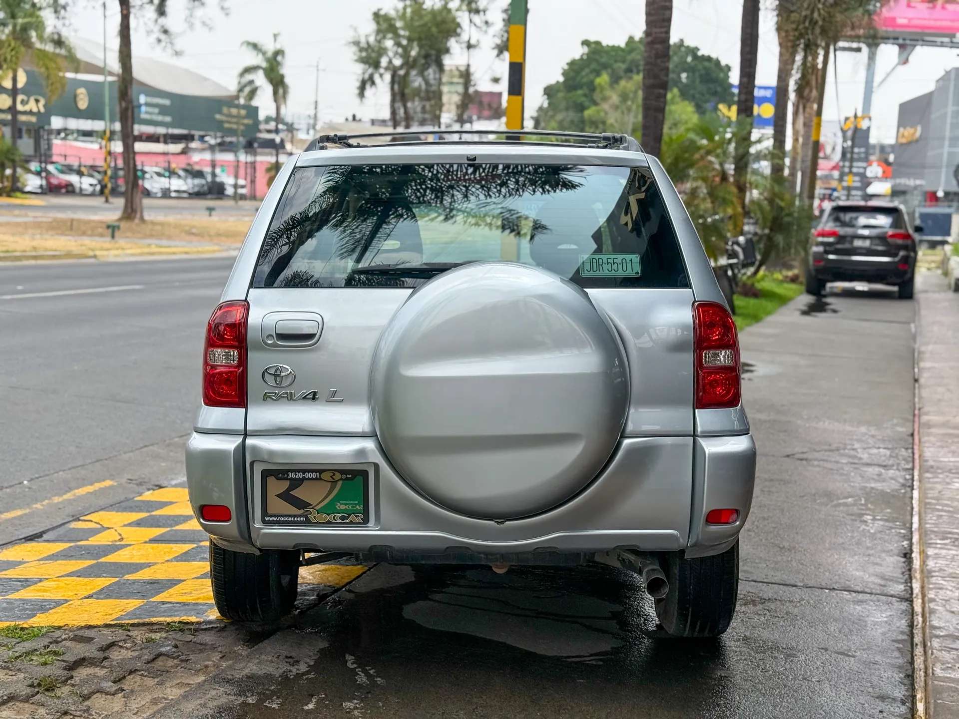 Car image 8