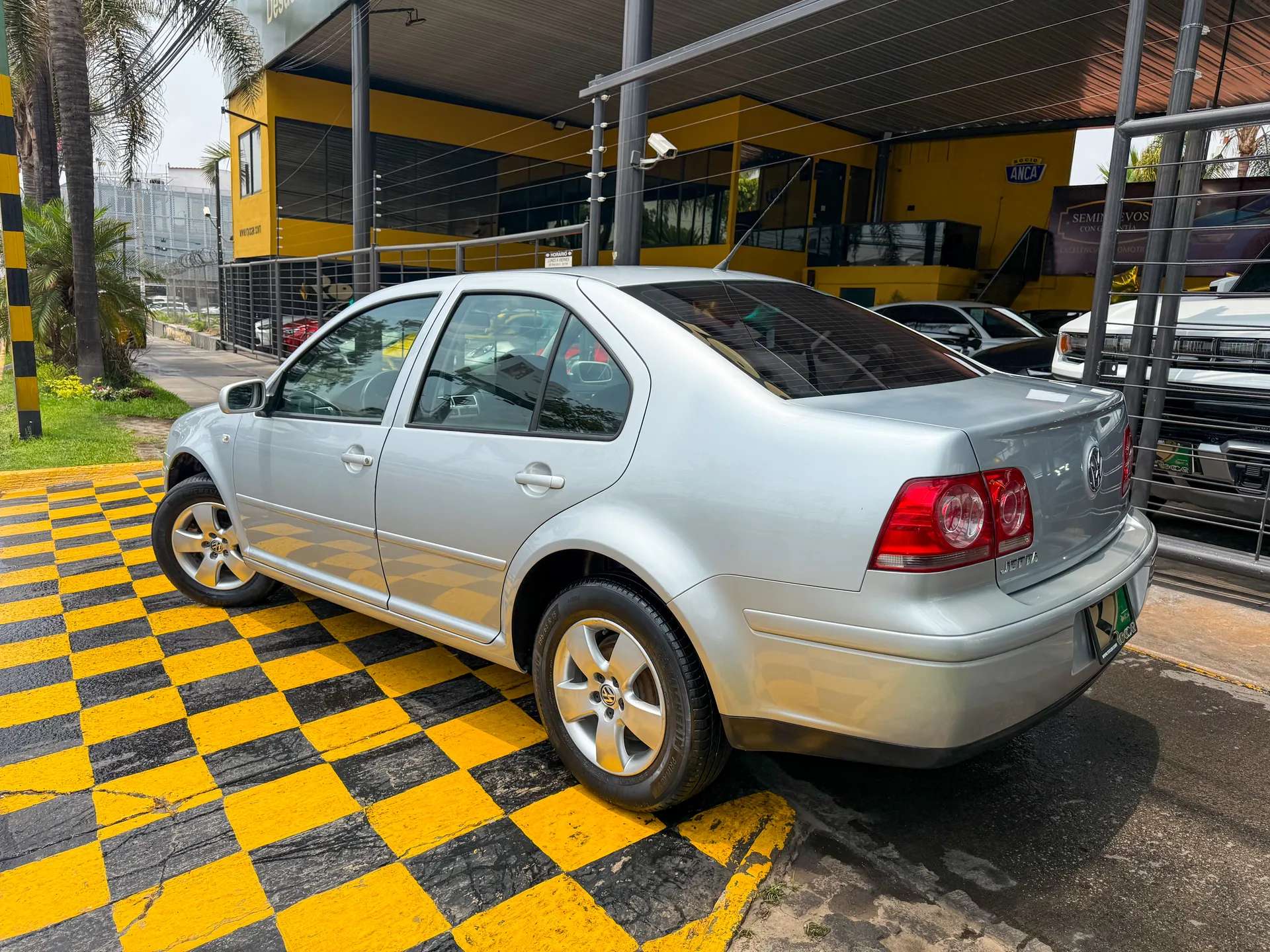 Car image 6
