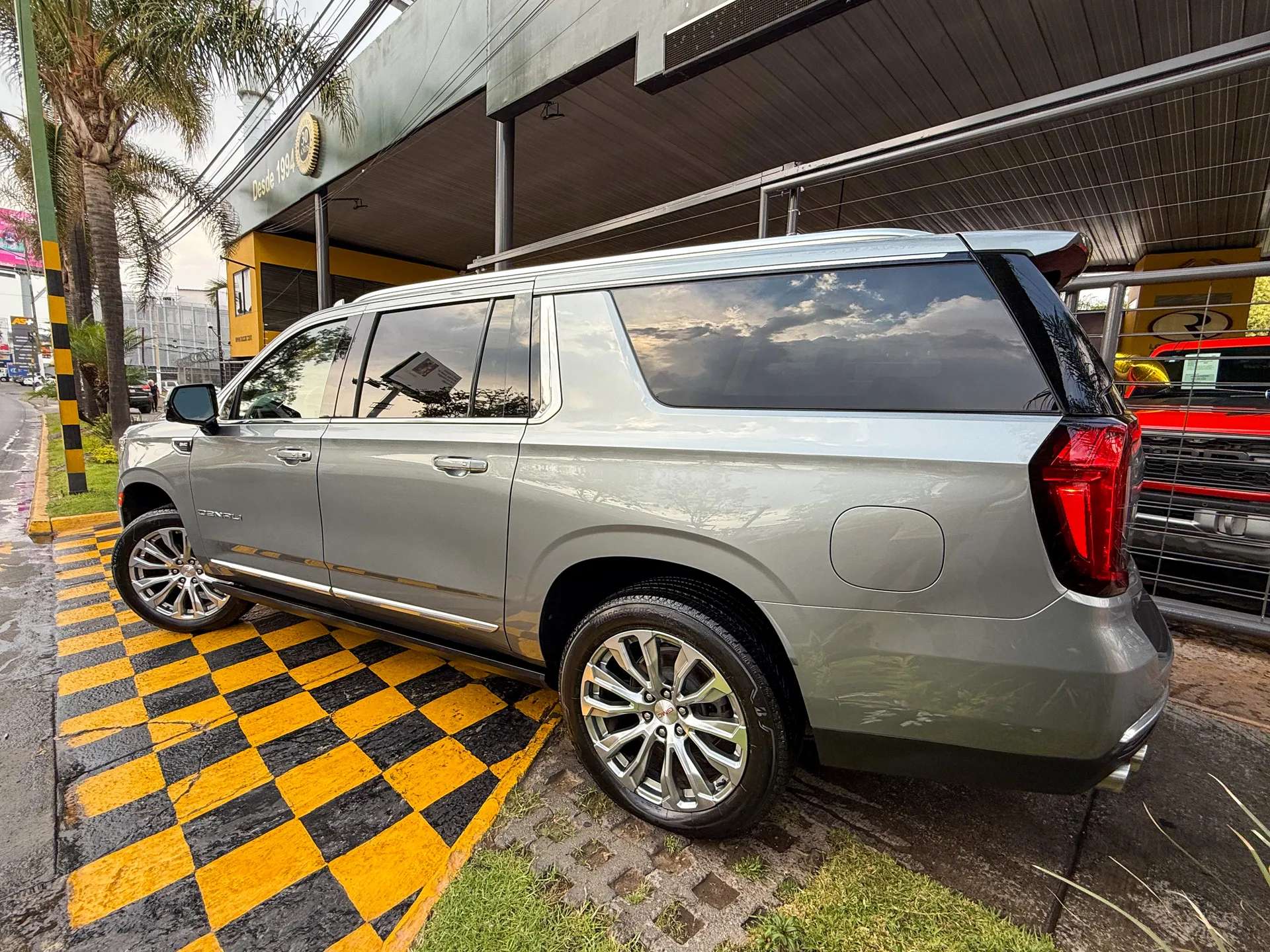 Car image 6