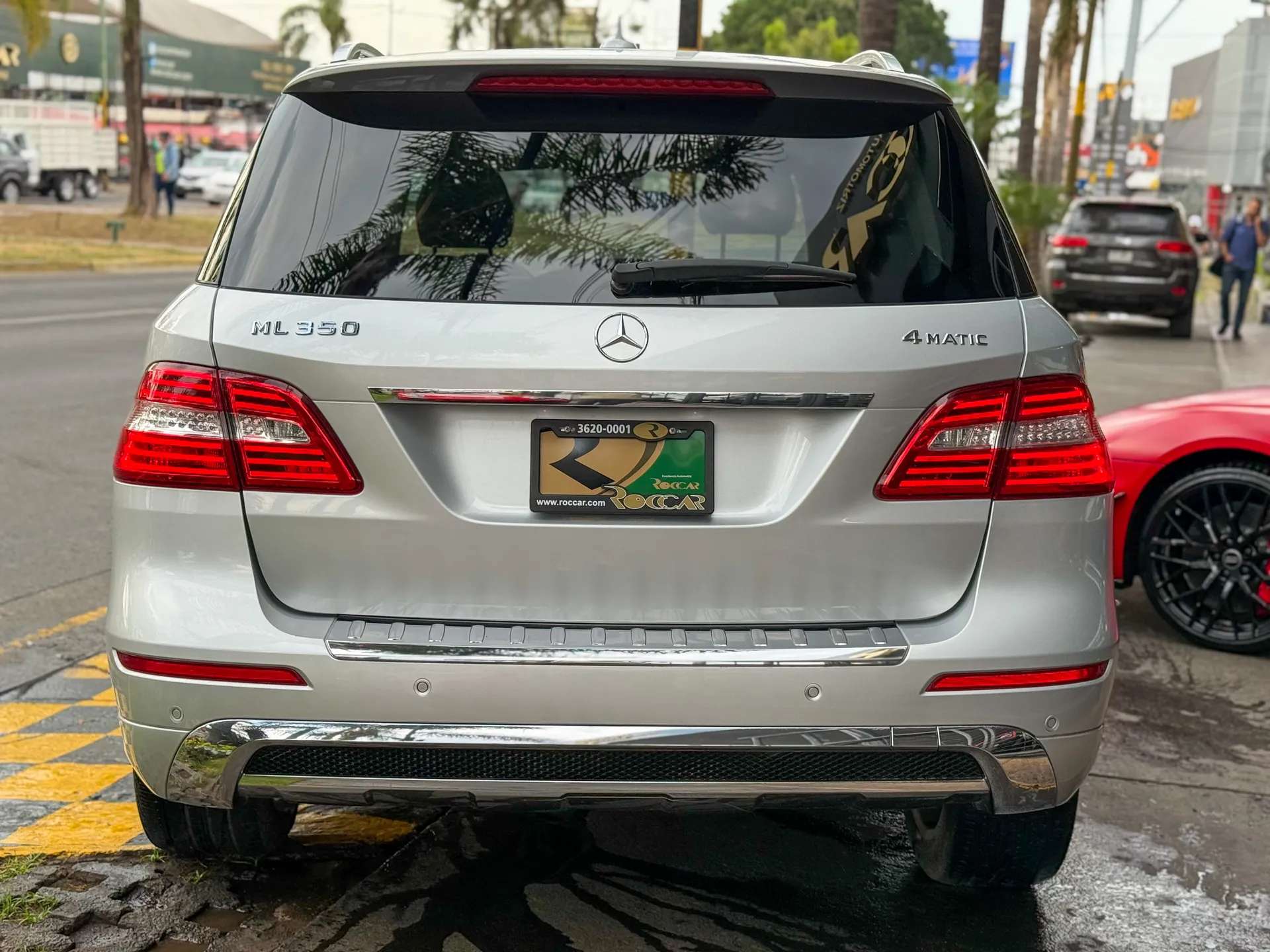Car image 8