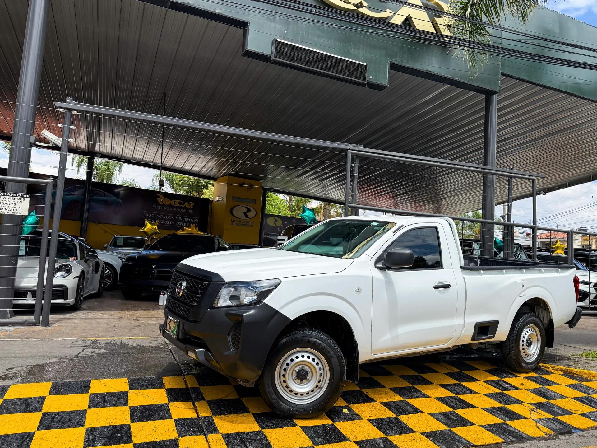 Nissan Np 300