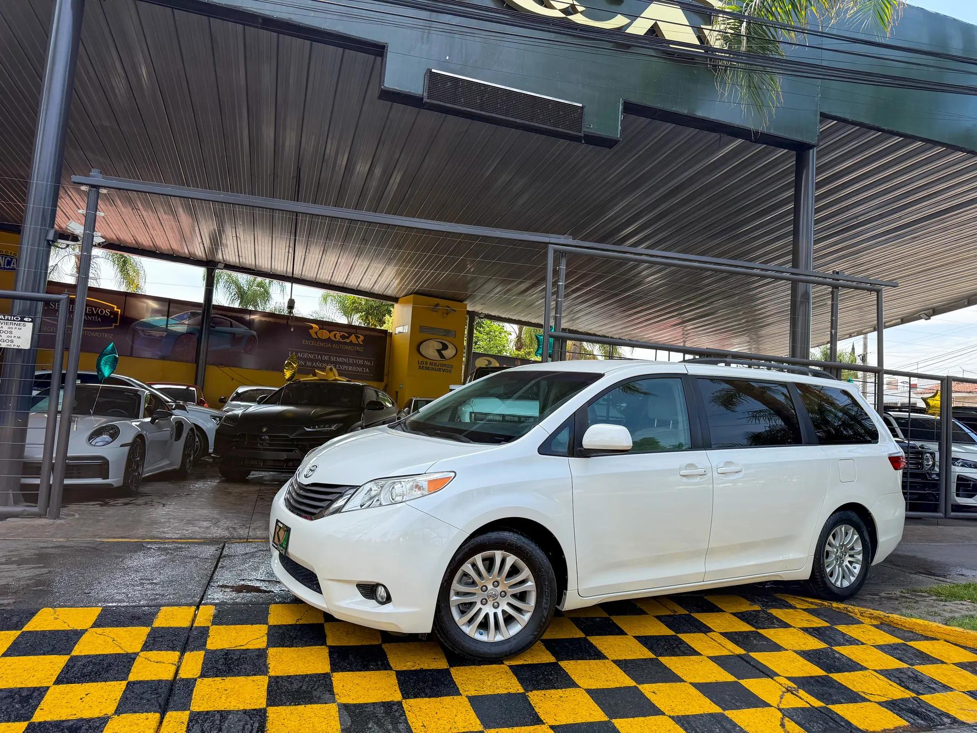 Toyota Sienna