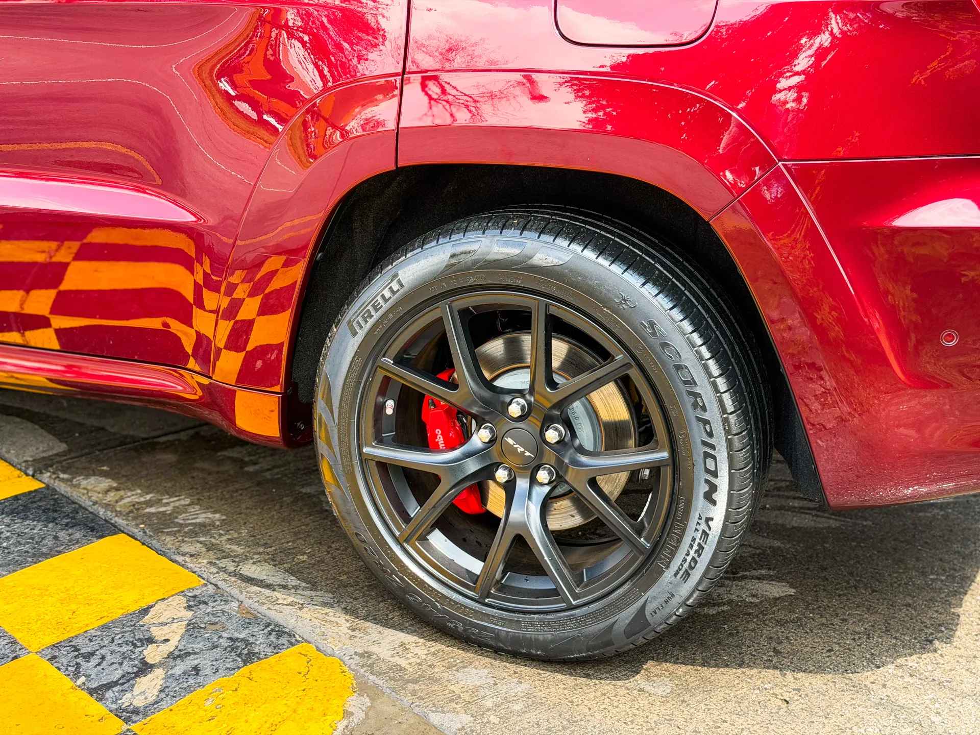 Car image 8