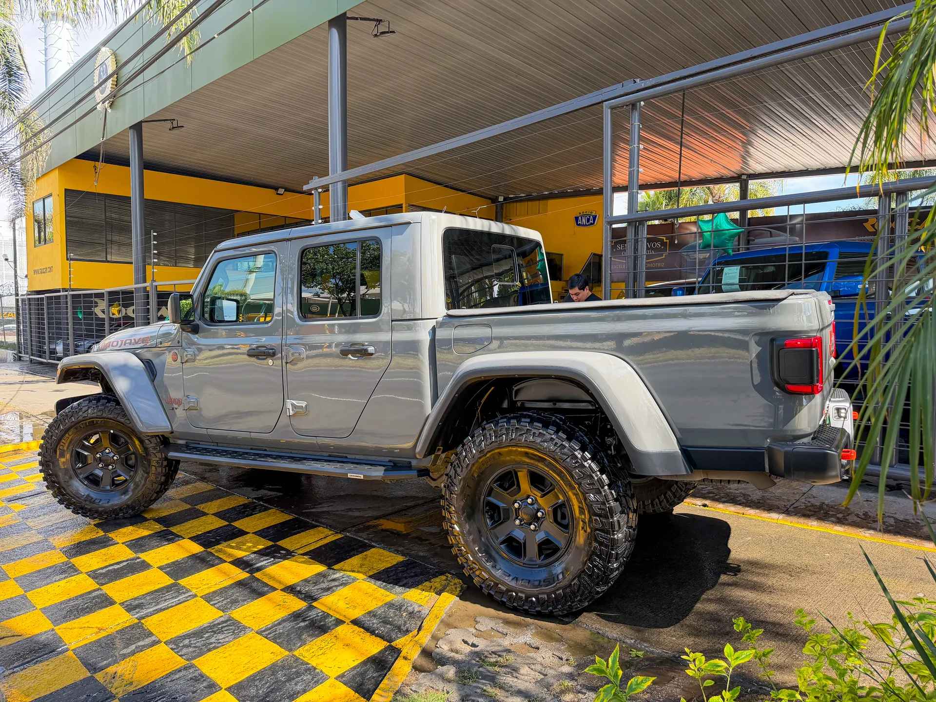 Car image 6