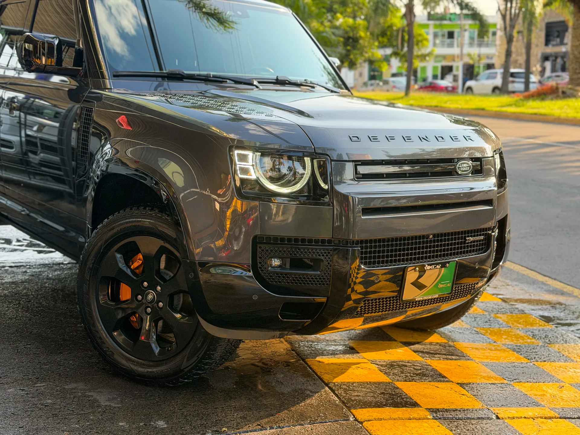 Car image 5