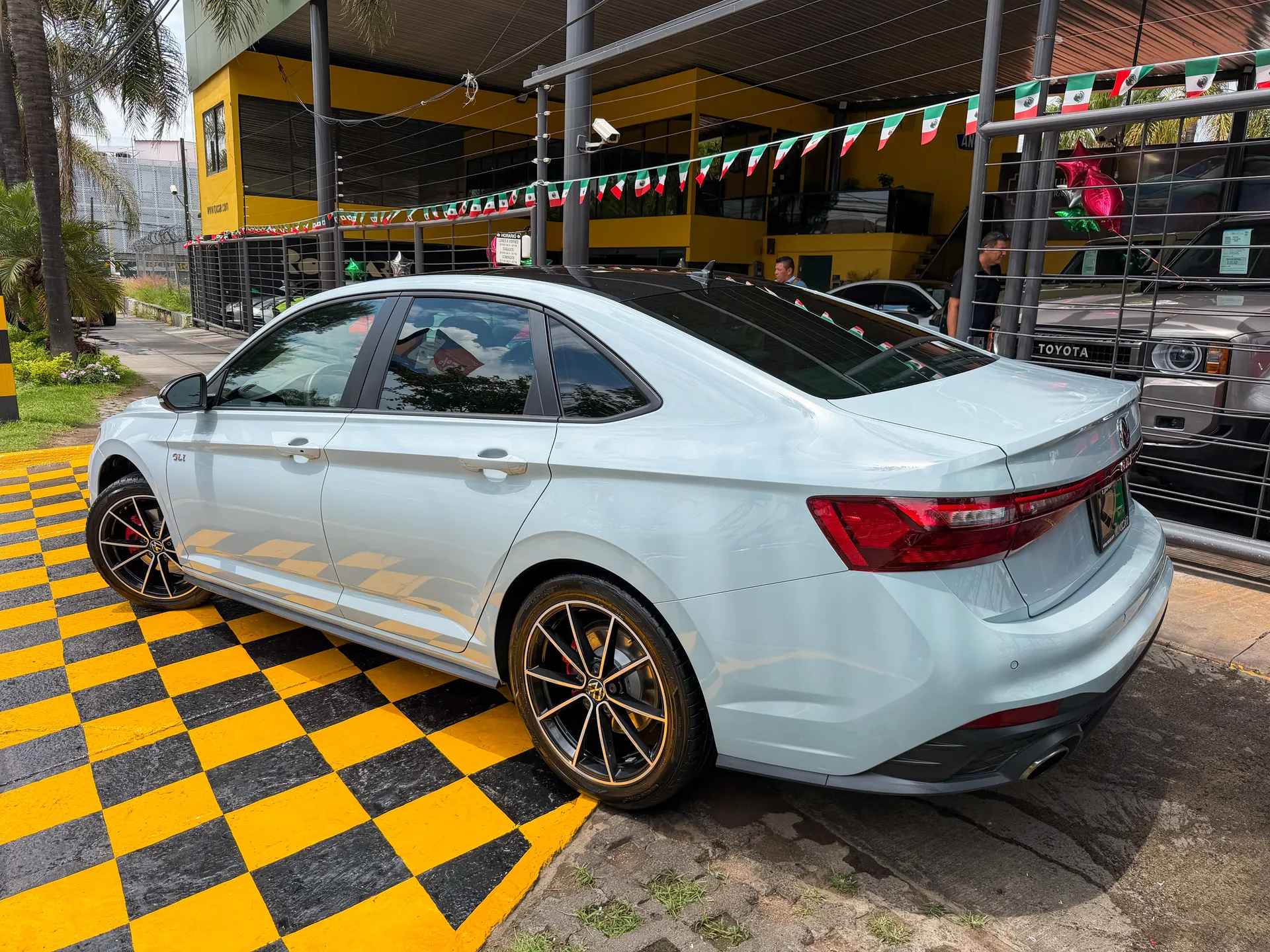 Car image 6