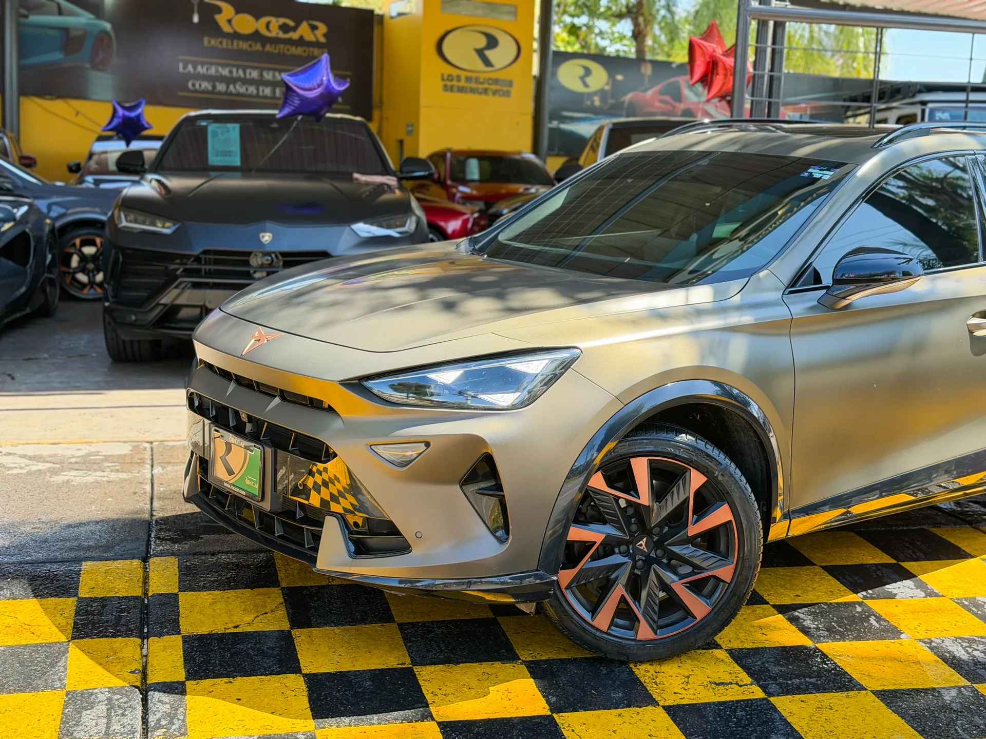 Car image 2