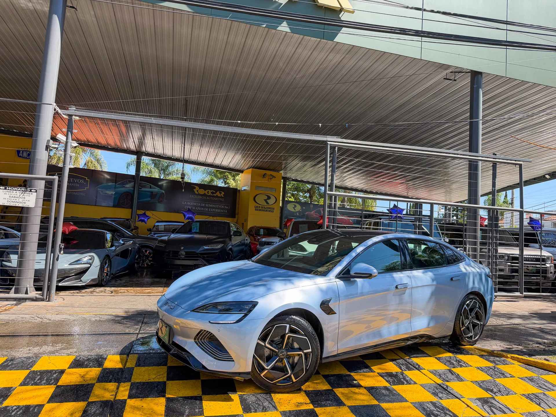 Car image 1