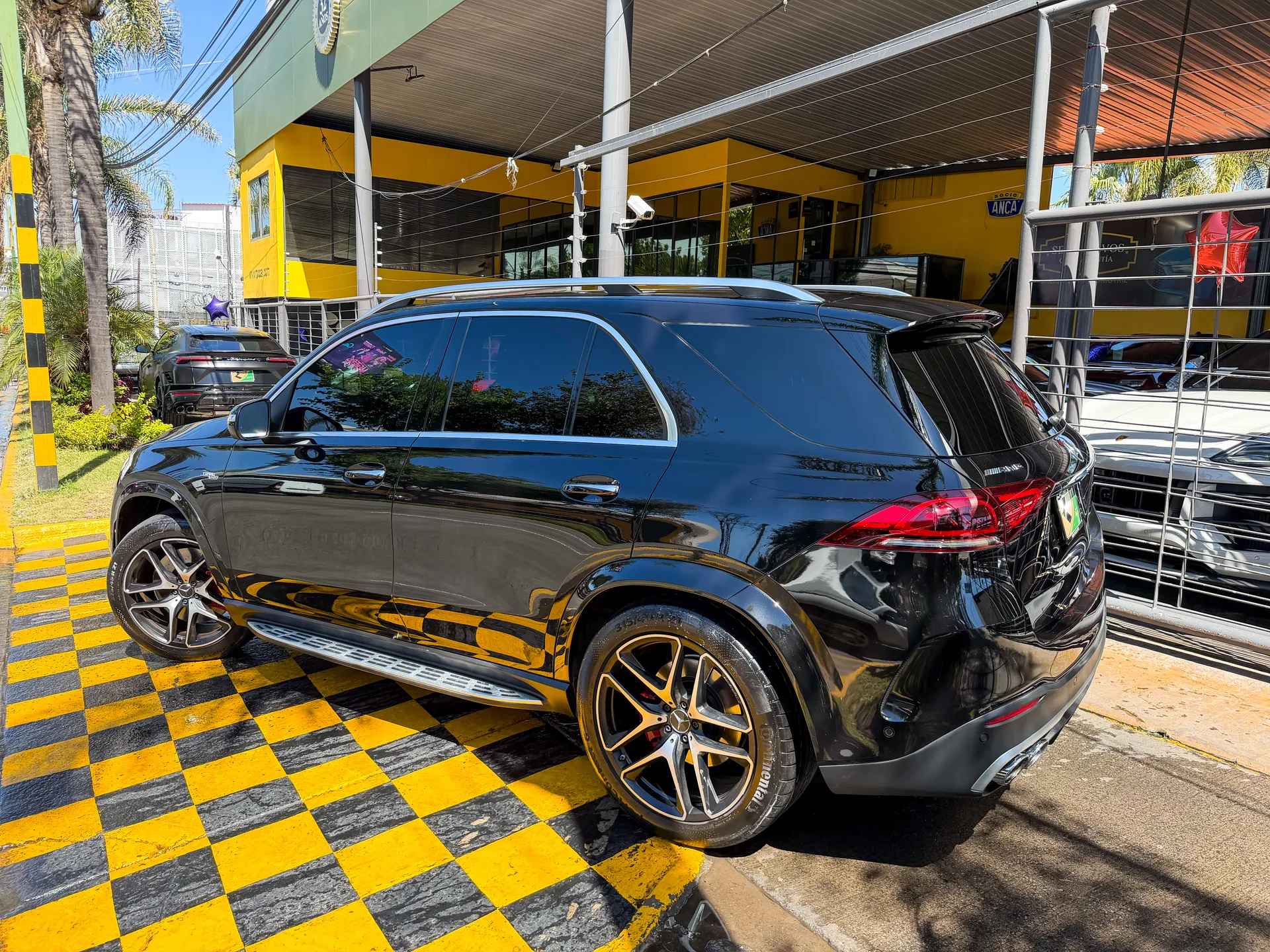 Car image 6