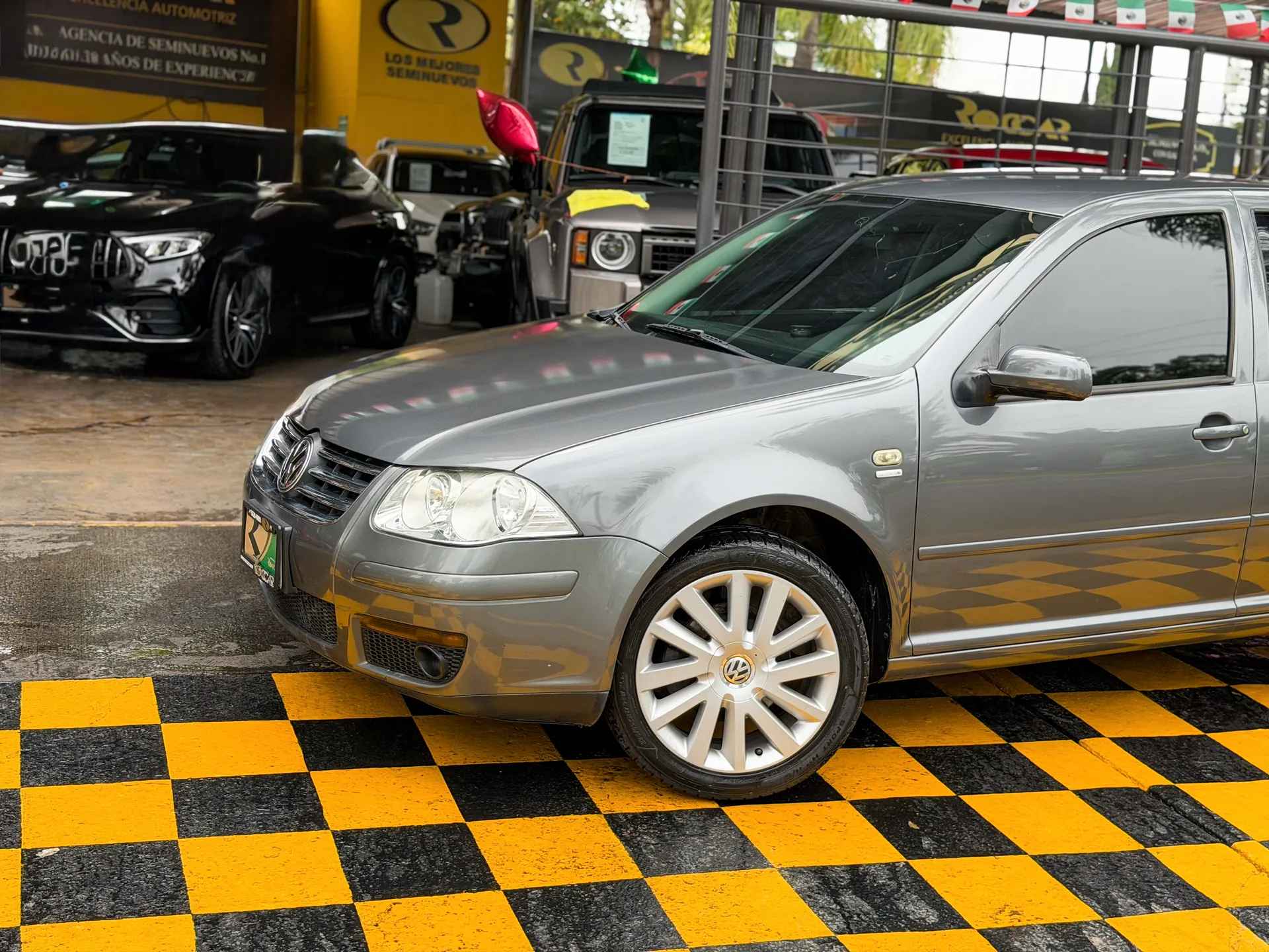 Car image 2