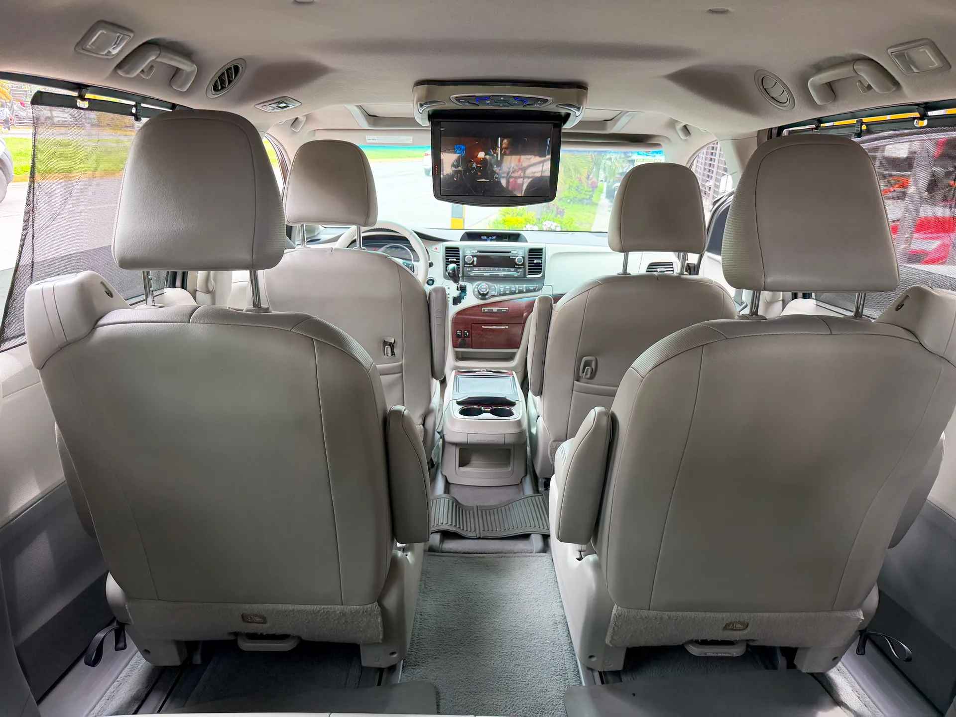 Car image 21