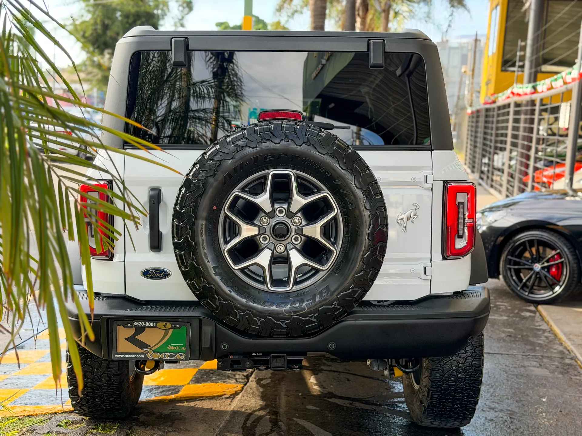 Car image 8